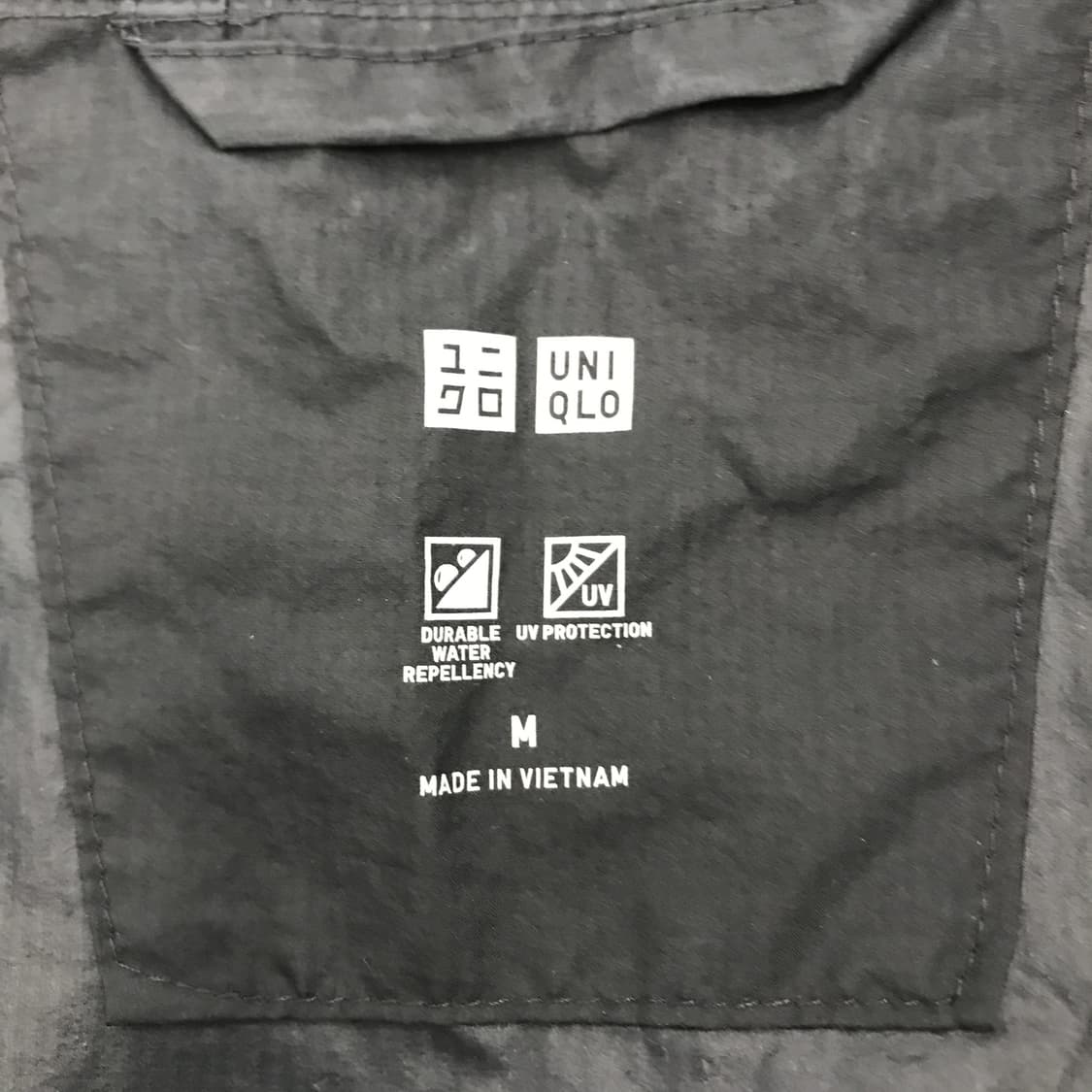 유니클로 UV프로텍션 3D 바람막이 블랙 [M] 상품이미지4