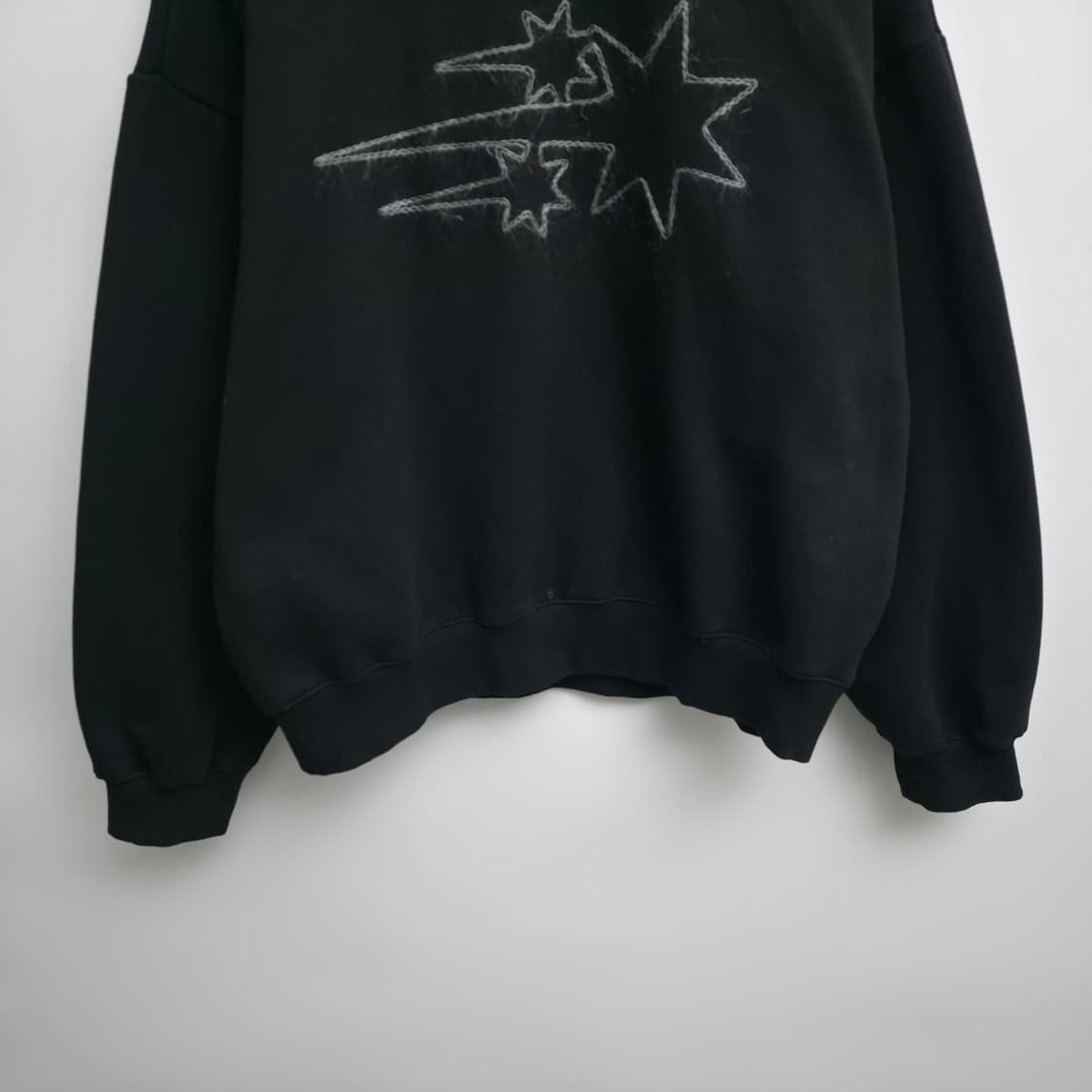 [M] 나이스 고스트 클럽 블랙 맨투맨 상품이미지3