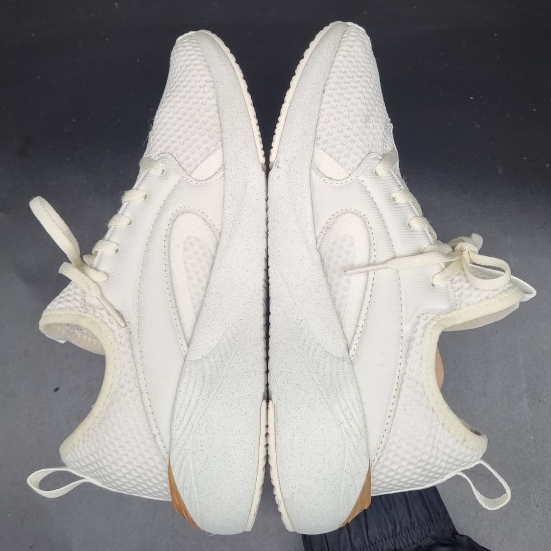 푸마 소프트라이드 소피와 여성운동화230 상품이미지5