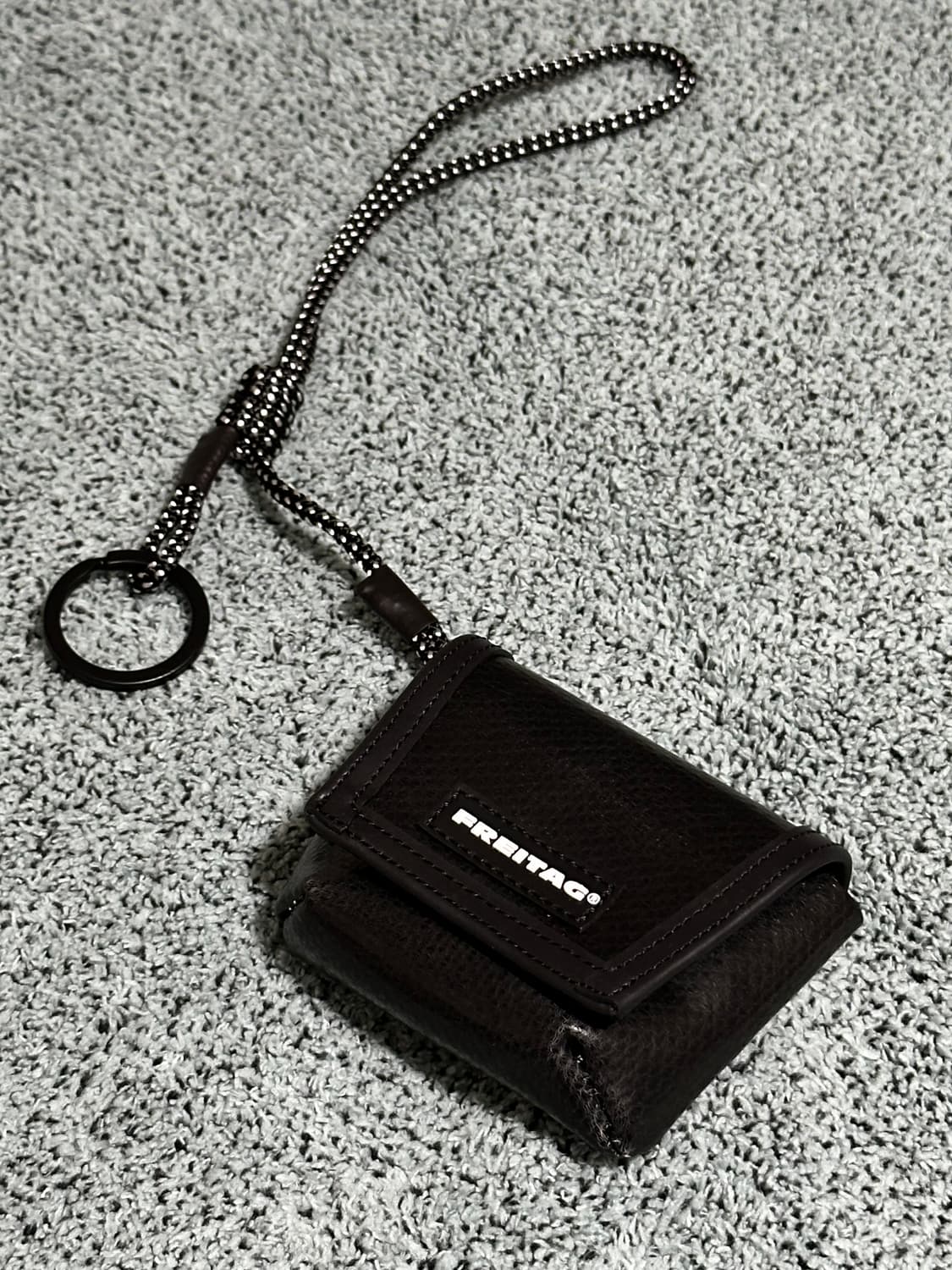 (NEW)새상품 프라이탁 미니 메신저 키링(에어팟 파우치키링) 상품이미지1