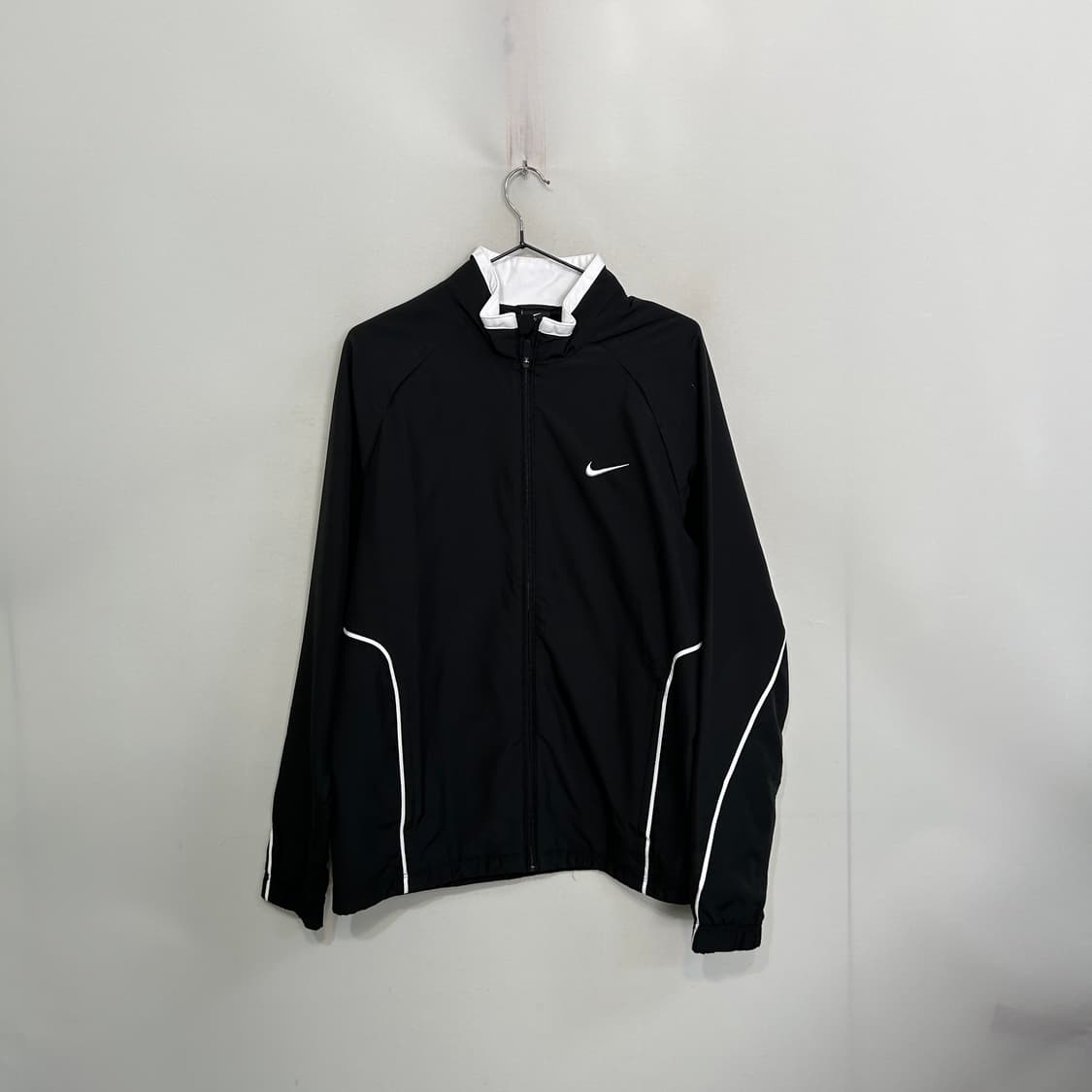 나이키 스우시 바람막이 100 상품이미지1