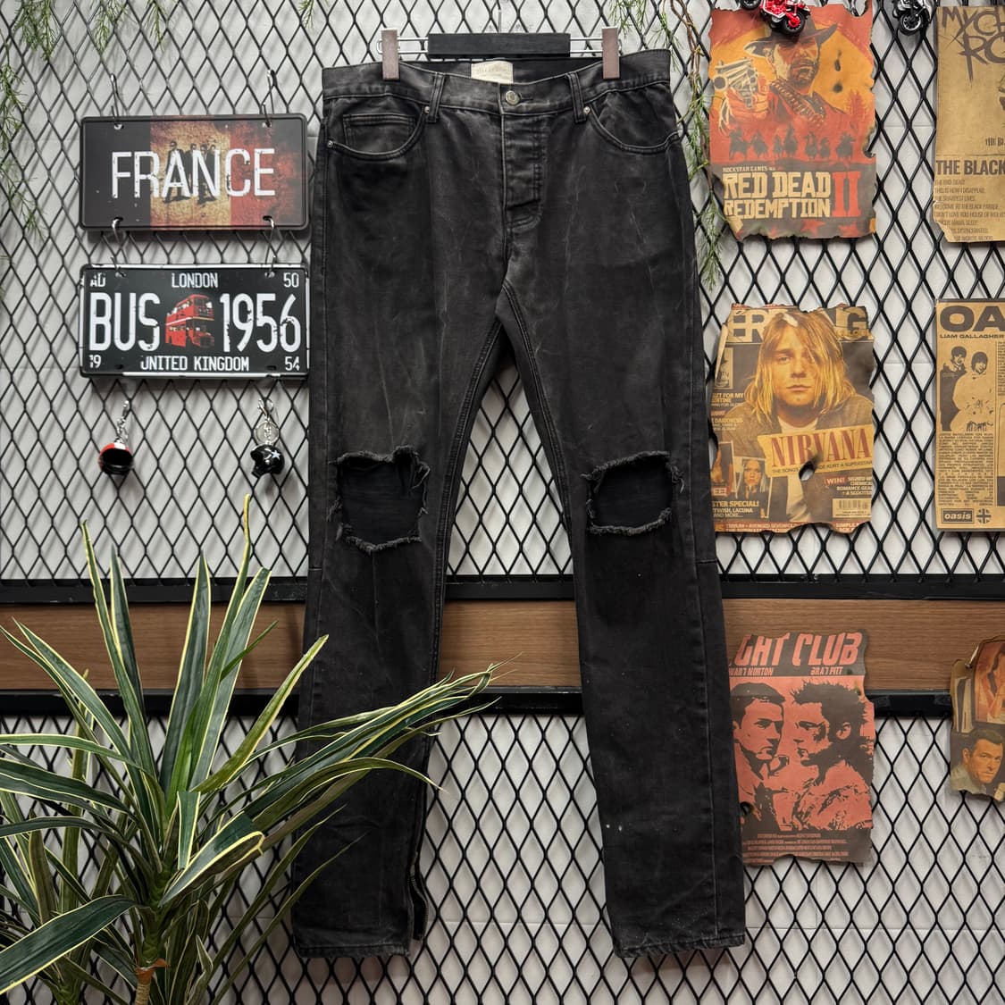 피어 오브 갓 4th 컬렉션 디스트로이드 데님 팬츠 흑청 상품이미지1