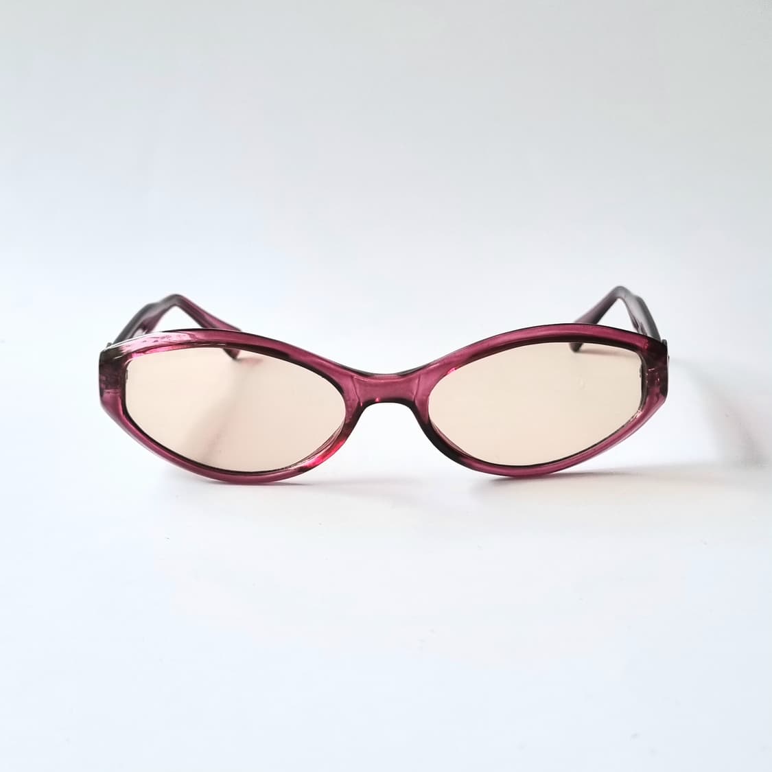 데드스탁 Y2K 무드 끝판왕 딥 퍼플 틴트 오벌 선글라스 상품이미지1