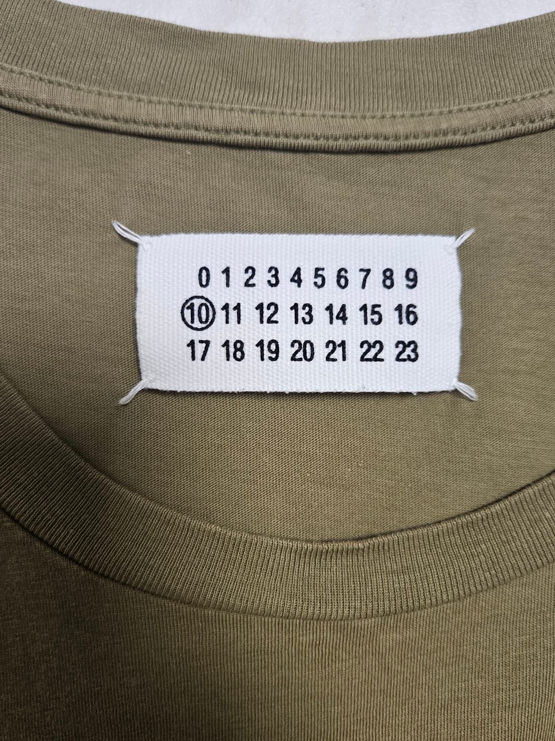 [L]마르지엘라 카키 반팔 티셔츠 상품이미지3
