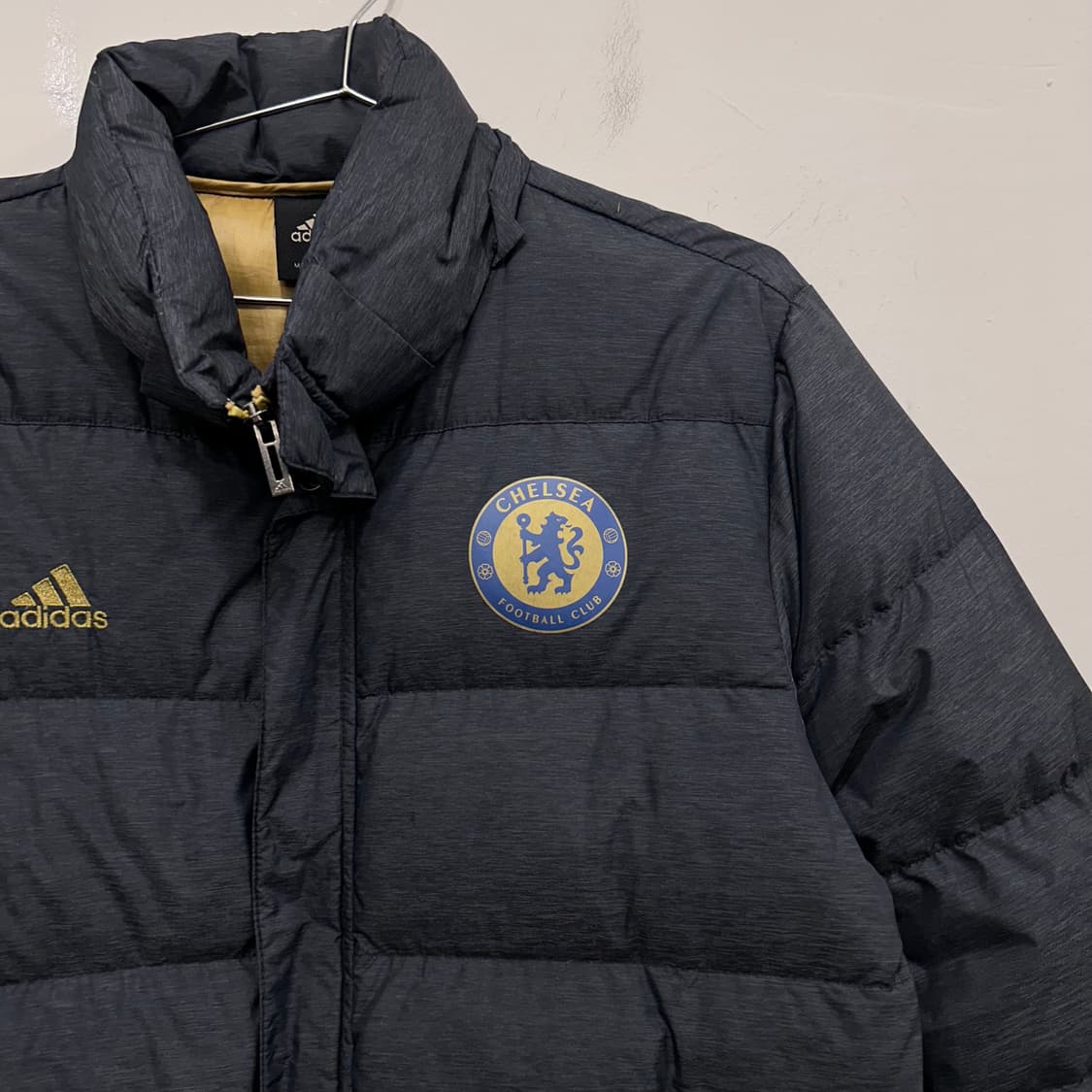 아디다스 올드스쿨 첼시 구스다운 패딩 자켓 상품이미지1