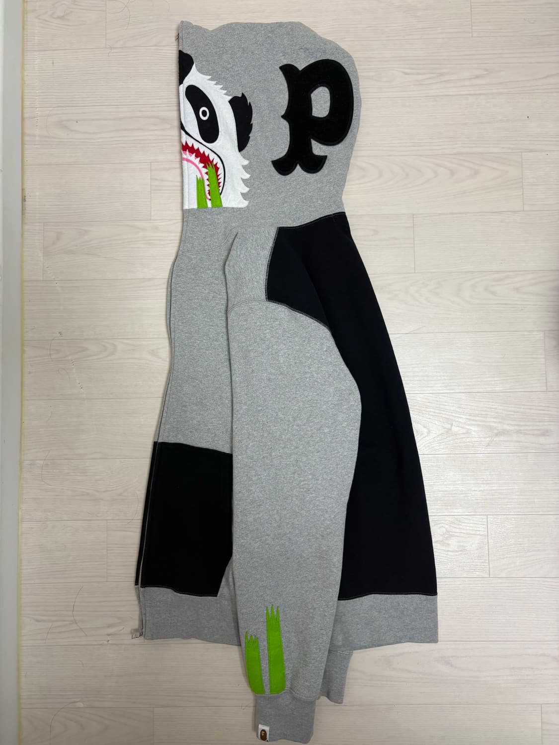 [XL] 베이프 그레이 판다 후드집업 판매합니다 상품이미지2