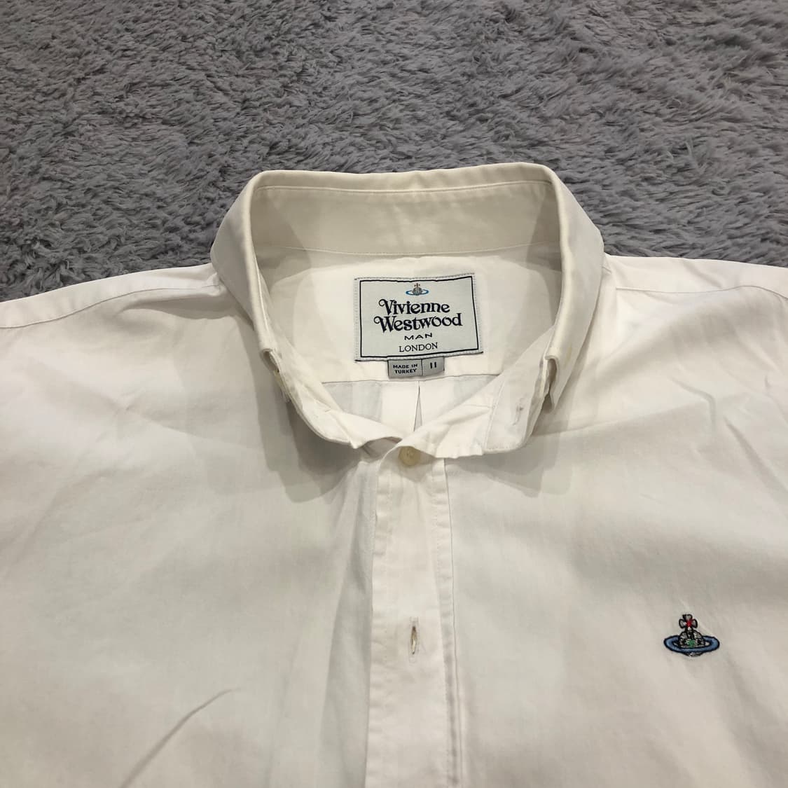 비비안웨스트우드 라운드카라 100사이즈 상품이미지4