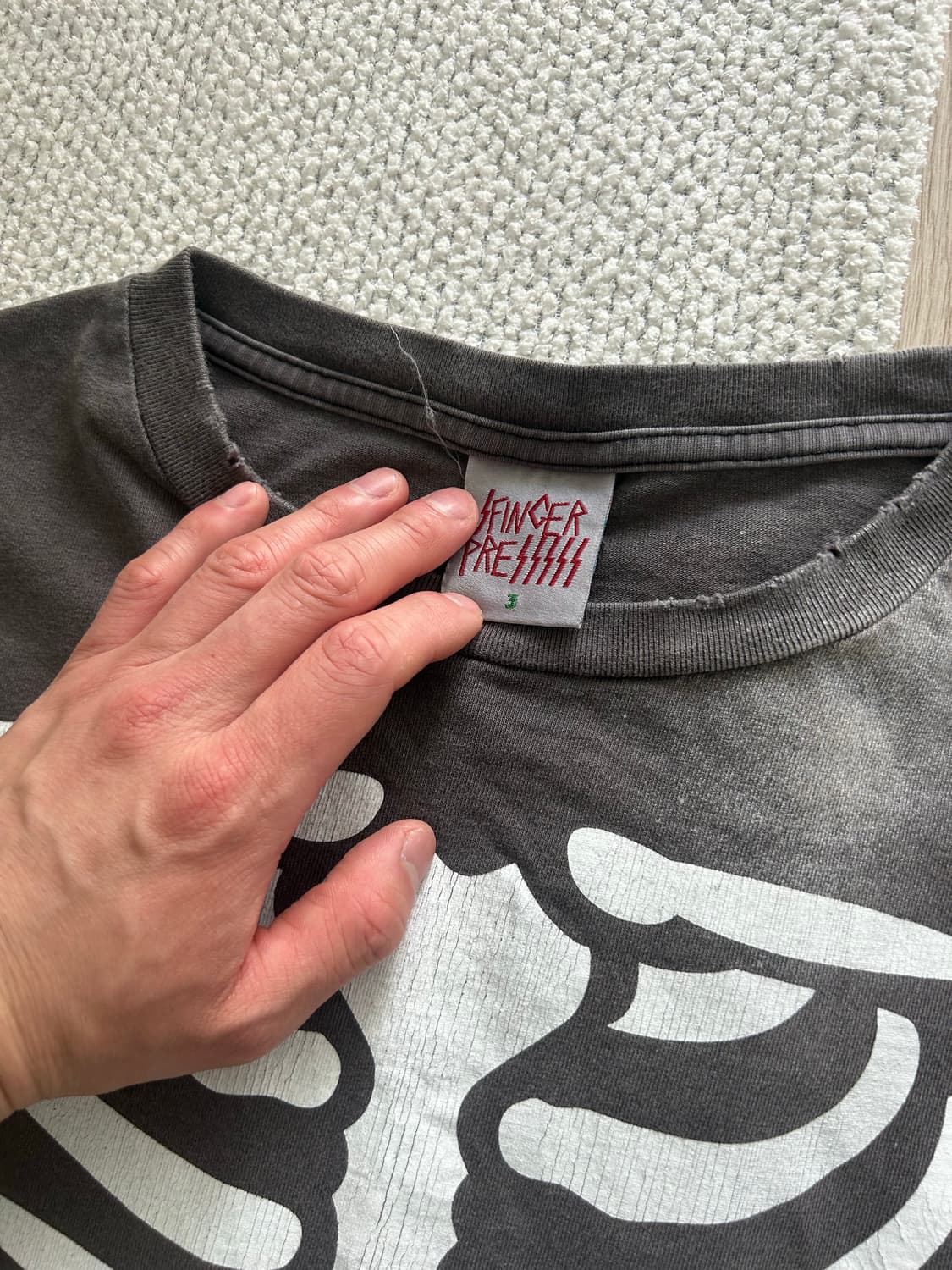 도넛리벤지 핑거프리스 본 롱슬리브 3 상품이미지3