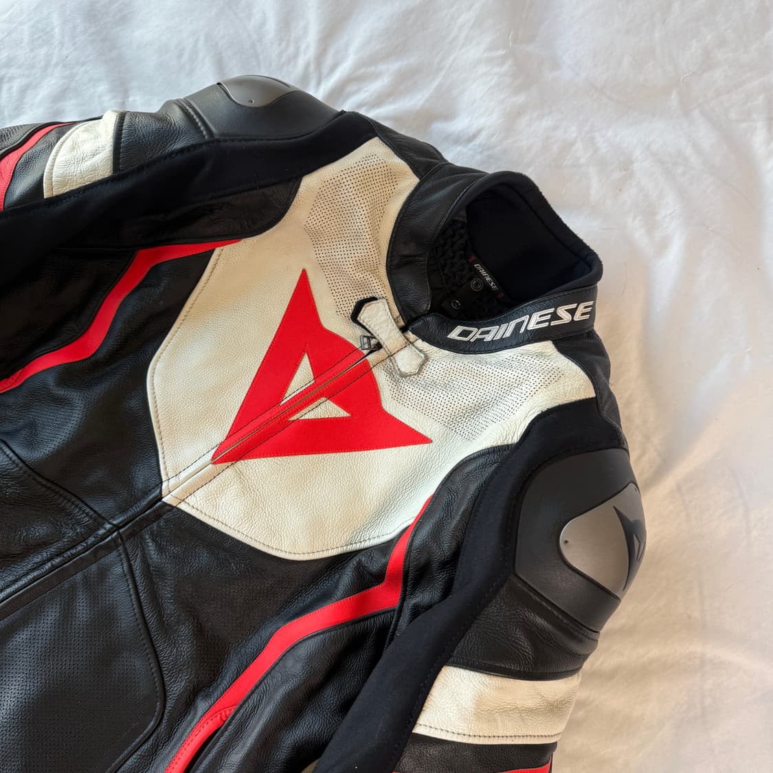 다이네즈 아브로4 가죽자켓 52사이즈 상품이미지3