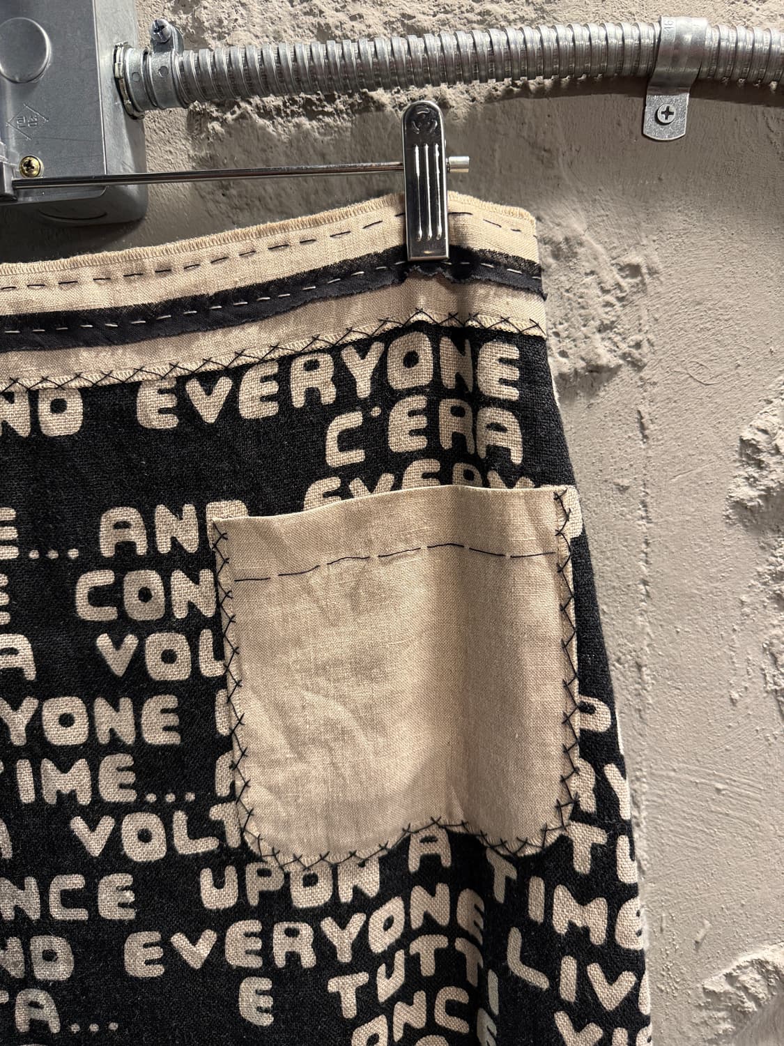 모스키노 치프앤시크 텍스트 패턴 린넨 스커트 IT42 상품이미지4