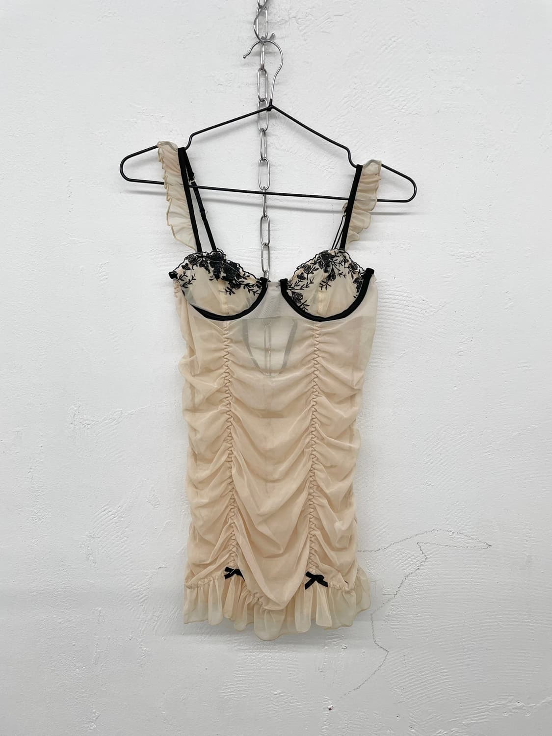 갸루 시어 셔링 프릴 슬립 상품이미지4