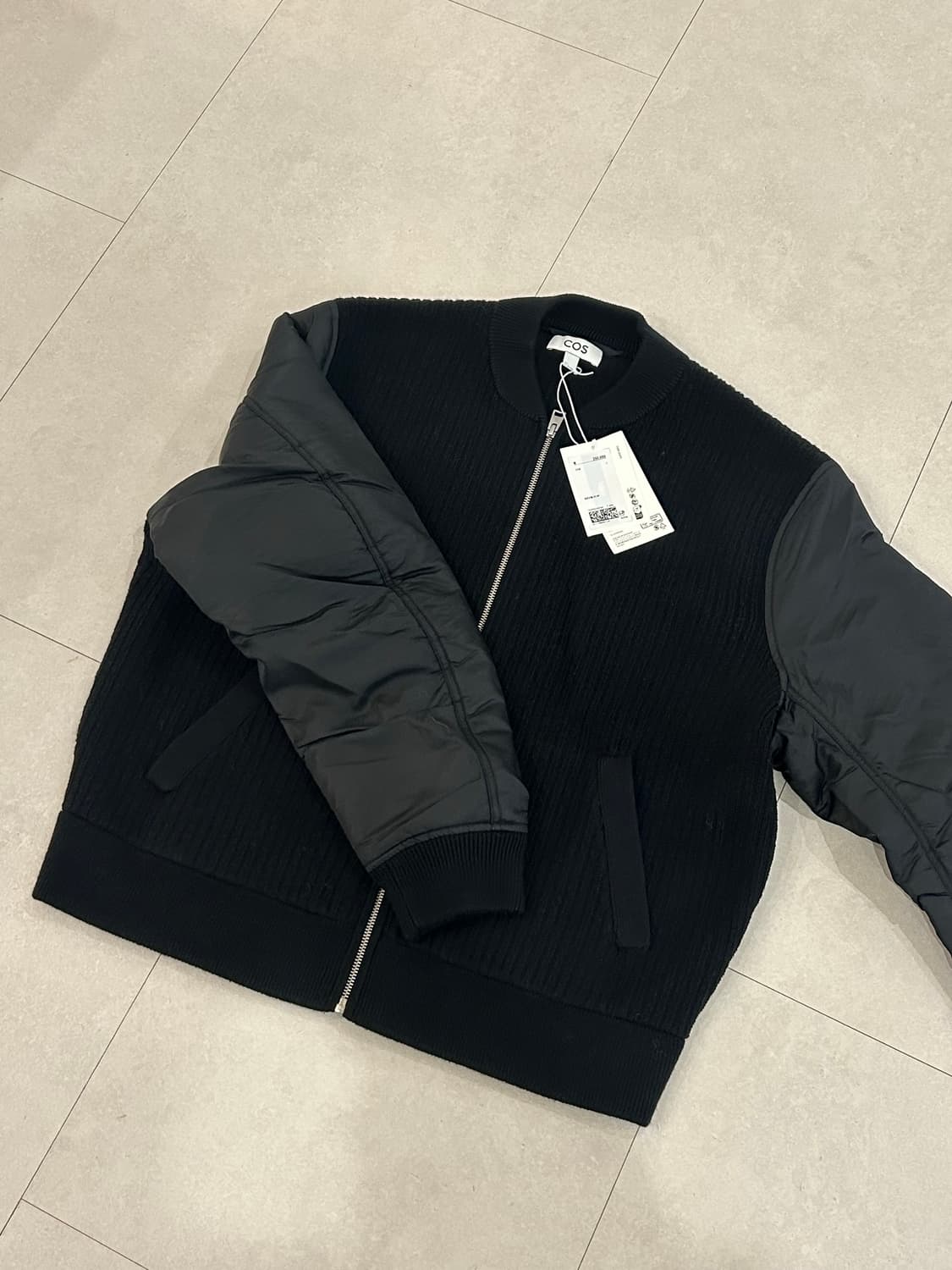 COS 코스 메리노 울 나일론 보머 자켓 블랙 상품이미지5