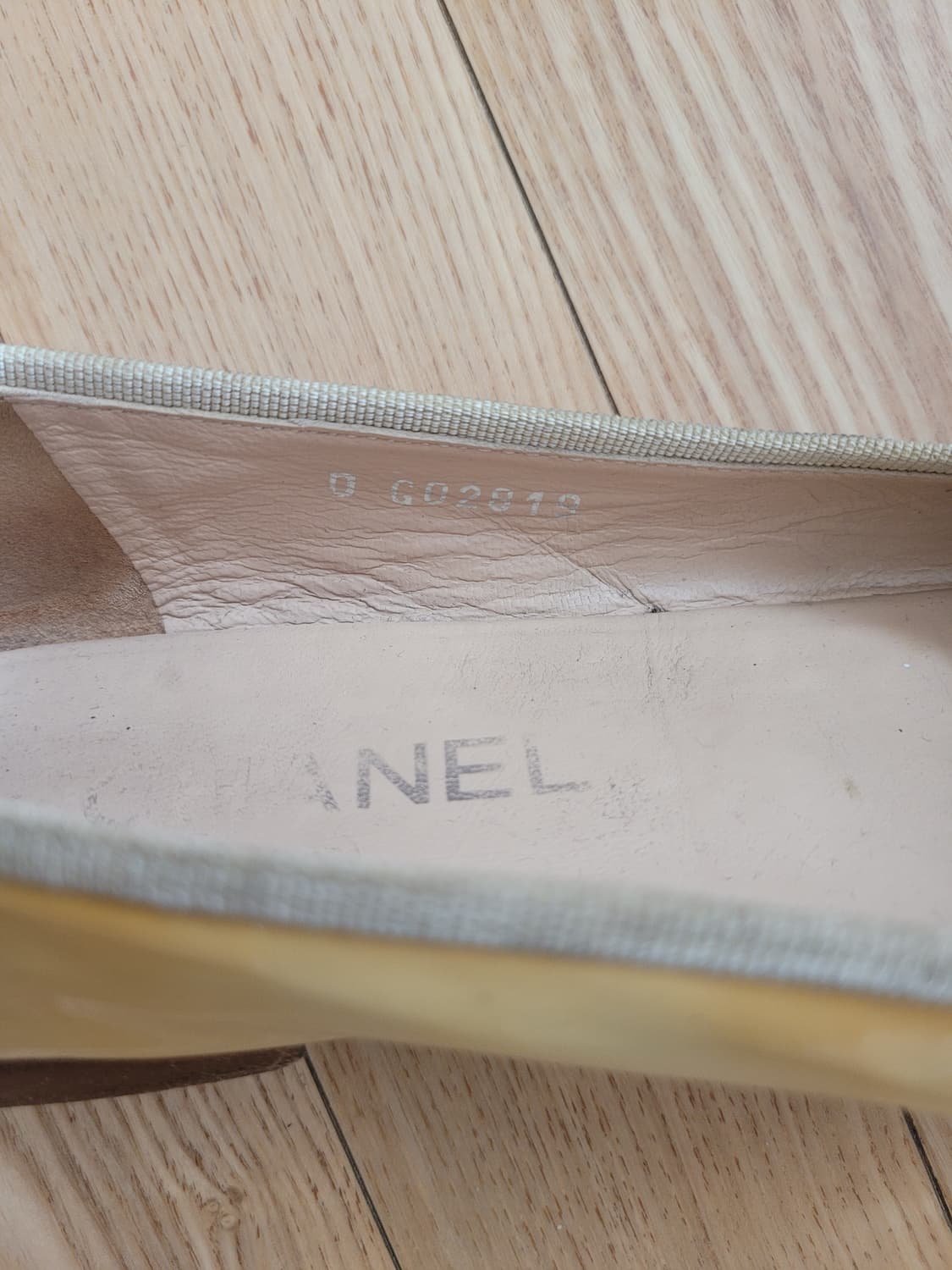 샤넬투톤 페이던트 발레리나 플랫 슈즈 상품이미지2