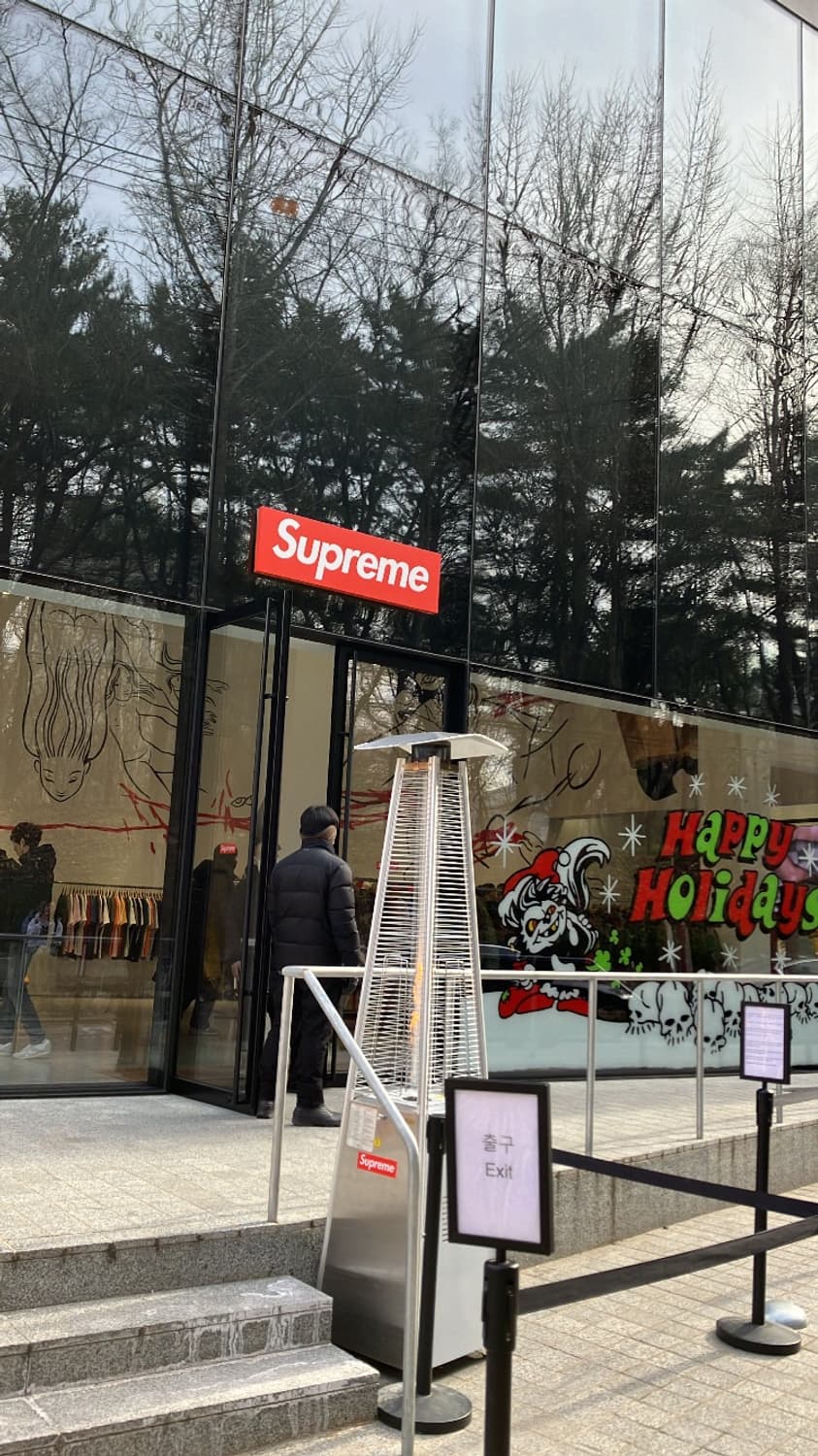 슈프림 NYC 티셔츠 화이트 23FW 상품이미지6