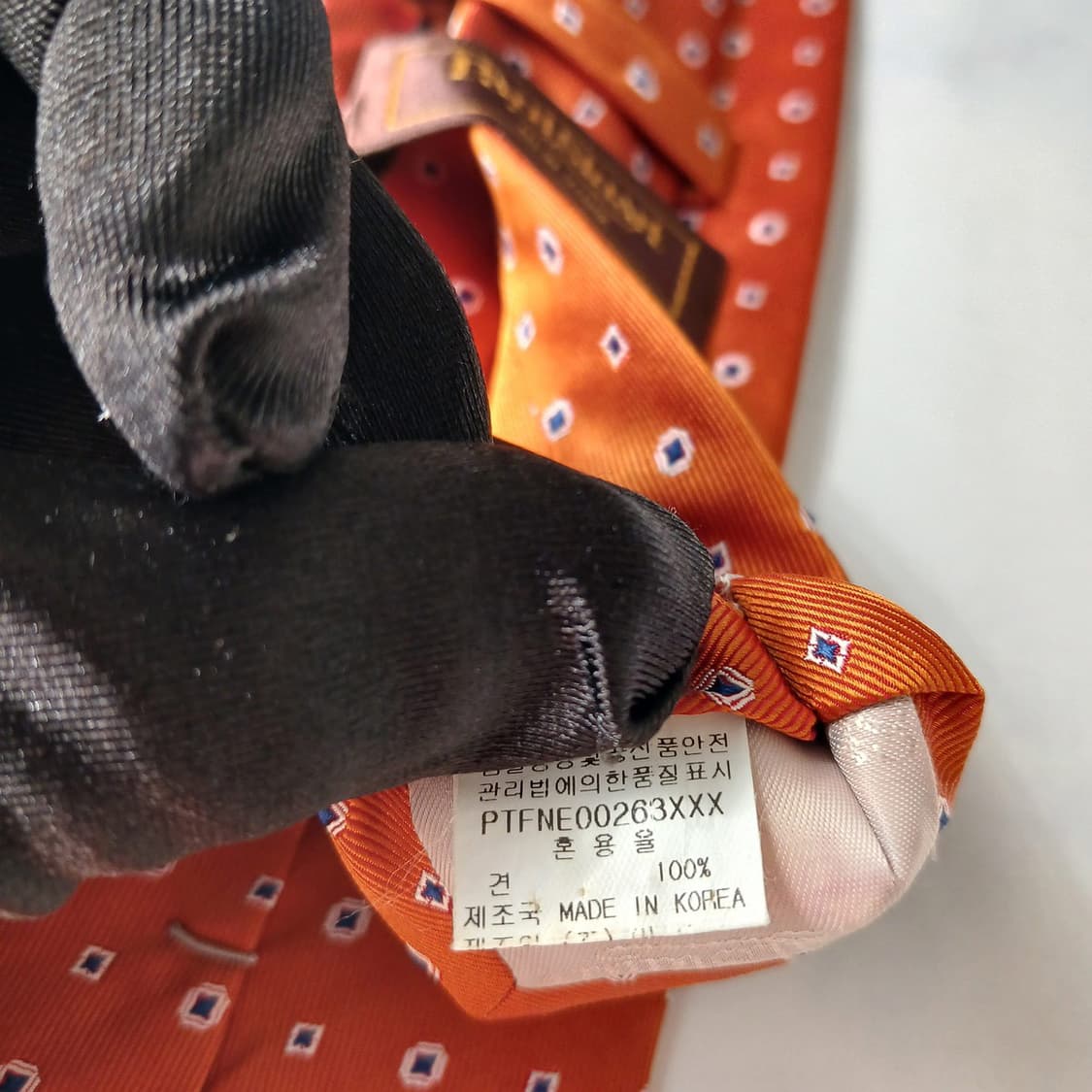 폴스튜어트 실크 오렌지 도트 패턴 넥타이 8.6cm A등급 E804
 상품이미지8
