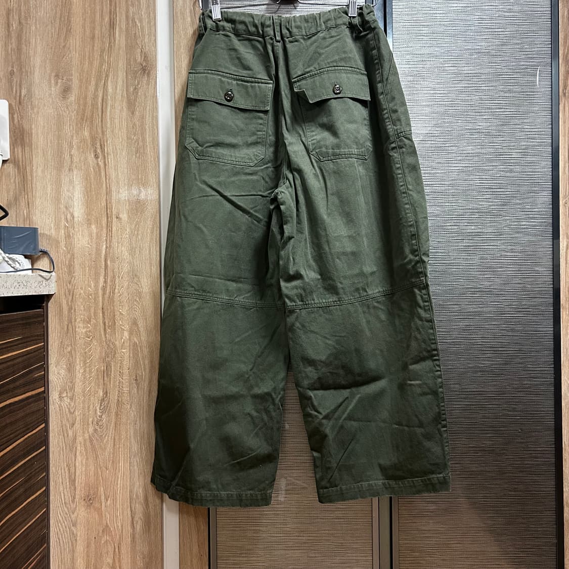 프리즘웍스 올리브 밴딩 벌룬팬츠 상품이미지2