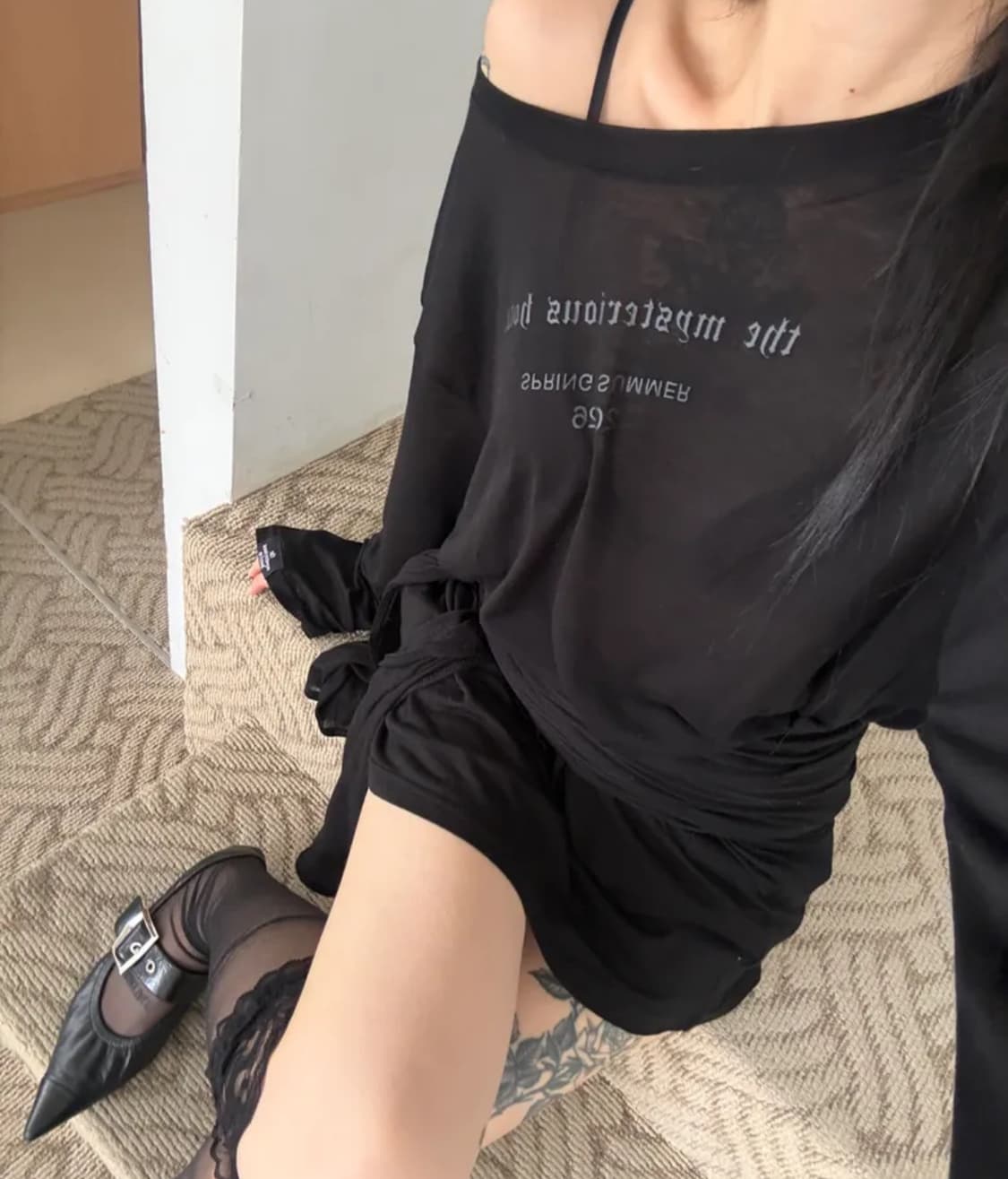 (새상품) 미스테리어스호텔 TMH 쉬어 랩 원피스 블랙 상품이미지1