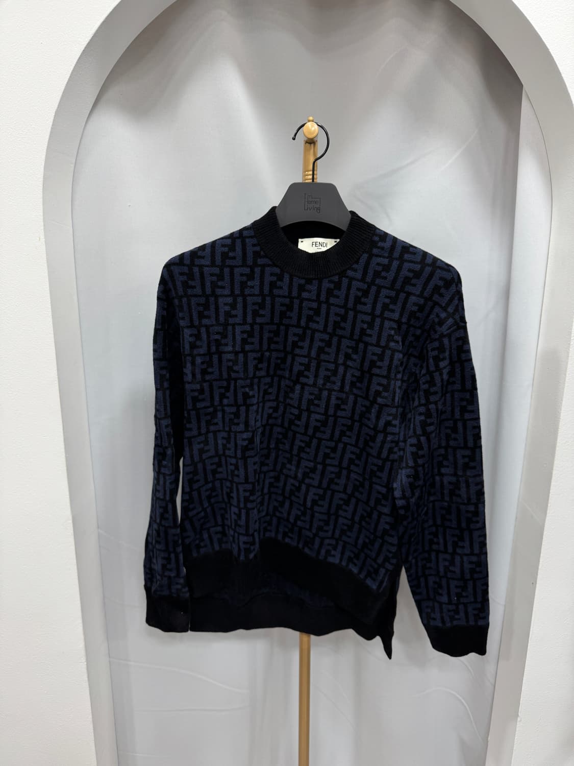 새상품급 펜디 벨벳 니트 38사이즈  상품이미지1