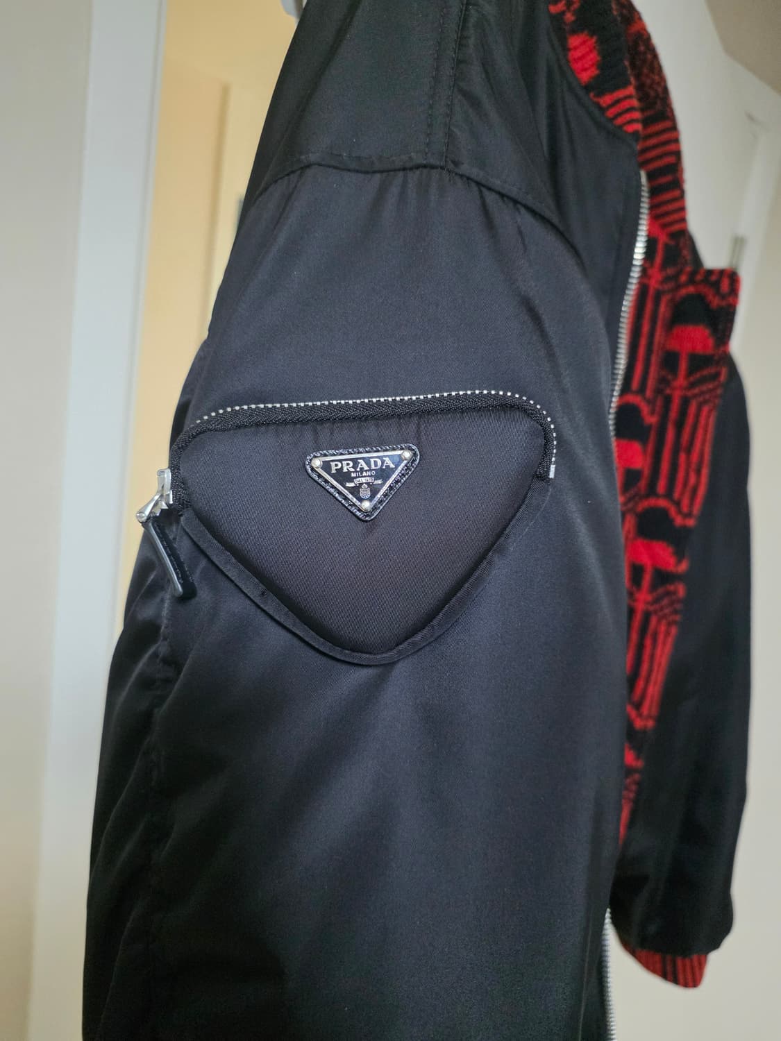 프라다 라프시몬스 봄버 M 상품이미지2