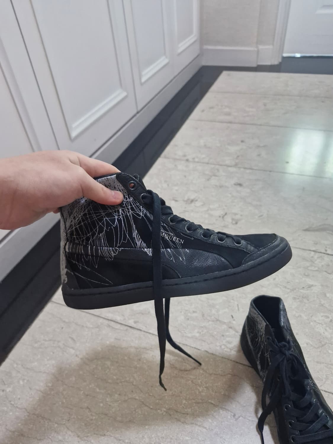 퓨마×알렉산더 맥퀸 콜라보 스니커즈 상품이미지2