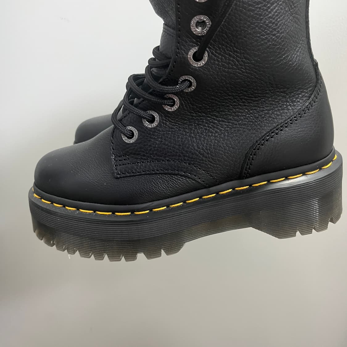 닥터마틴 제이든lll 230 한 번 착용 상품이미지3