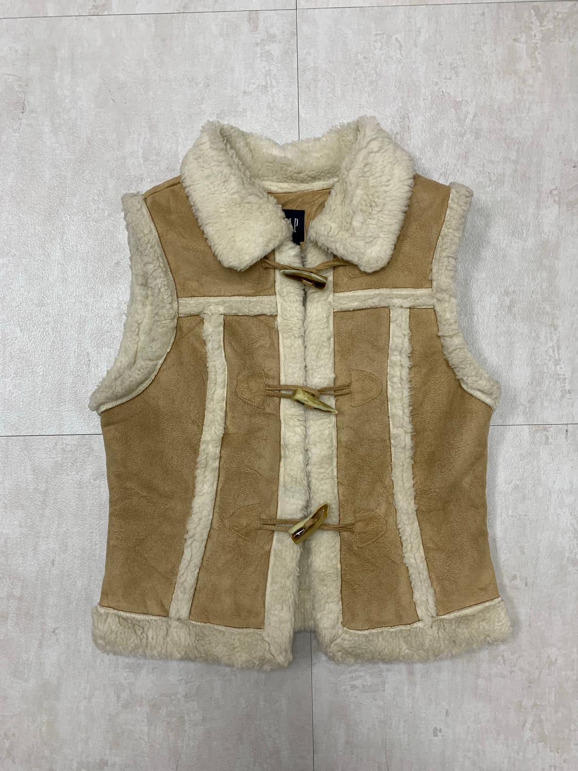 GAP 베이지 스웨이드 베스트 상품이미지1