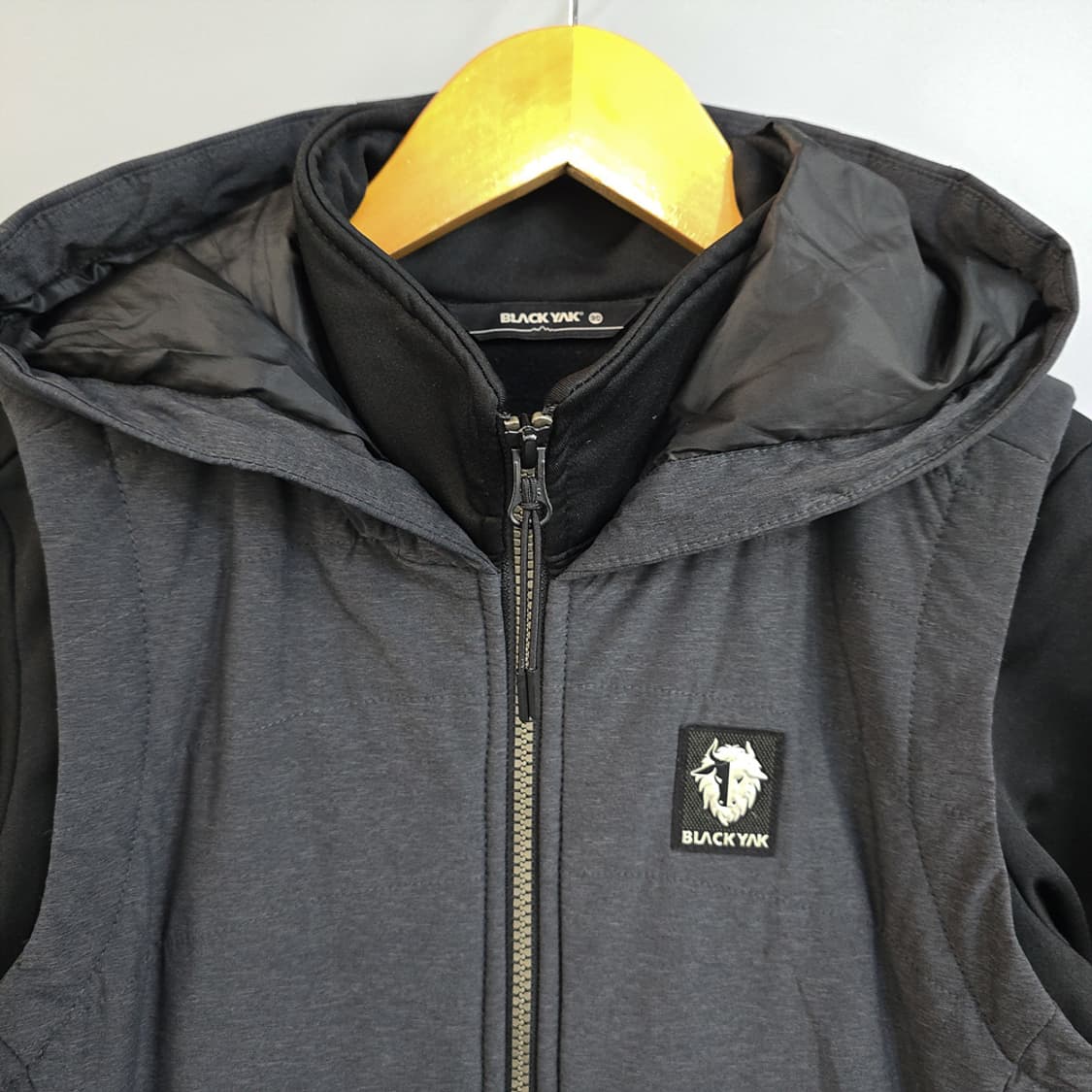 블랙야크(BLACKYAK) 여성 후드 조끼 집업 자켓 90 상품이미지2