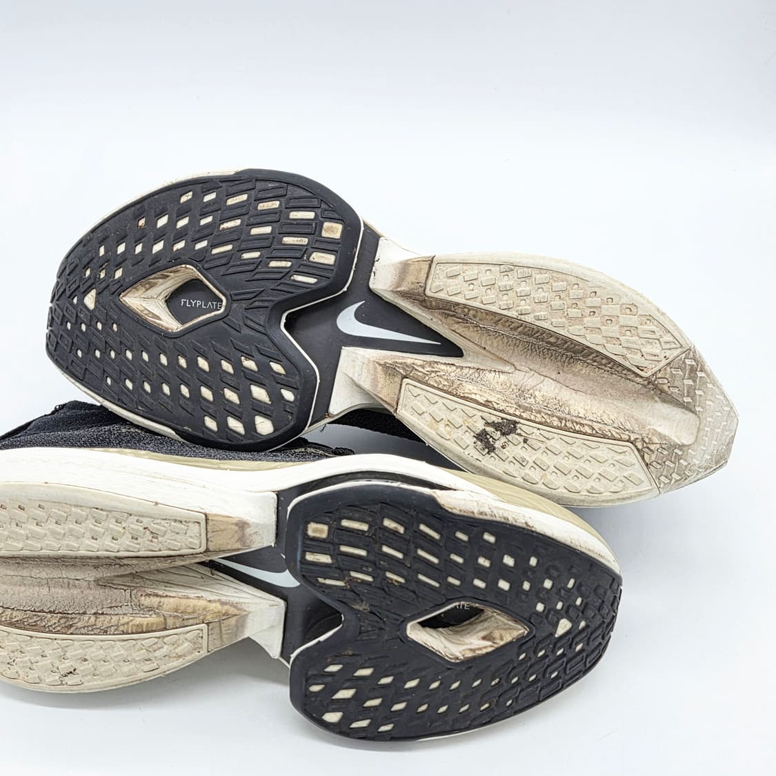  나이키 에어 줌 알파플라이 넥스트% 2 블랙 메탈릭 골드 (270) 상품이미지3