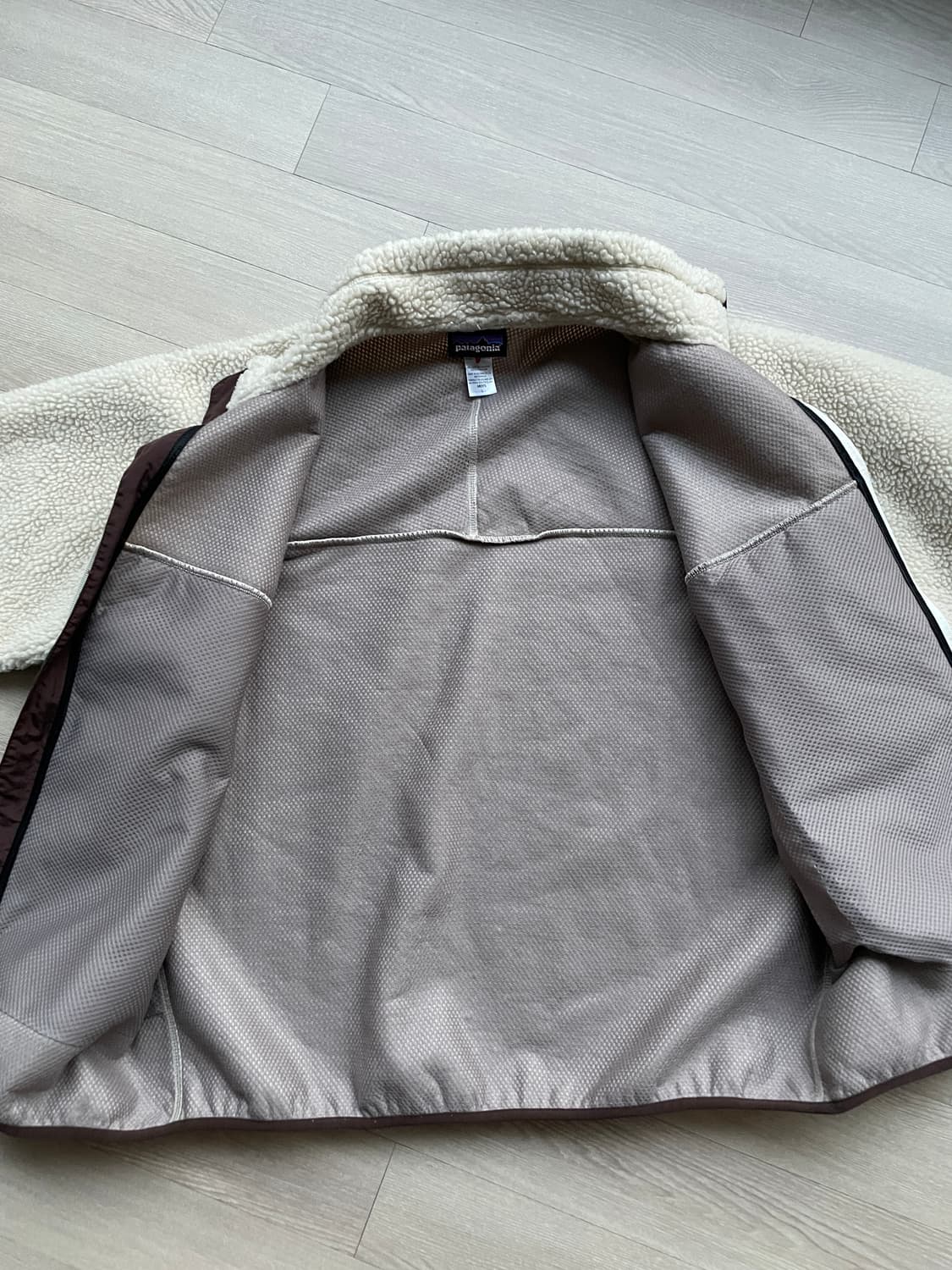 파타고니아 레트로x 오트밀 브라운 자켓 상품이미지7