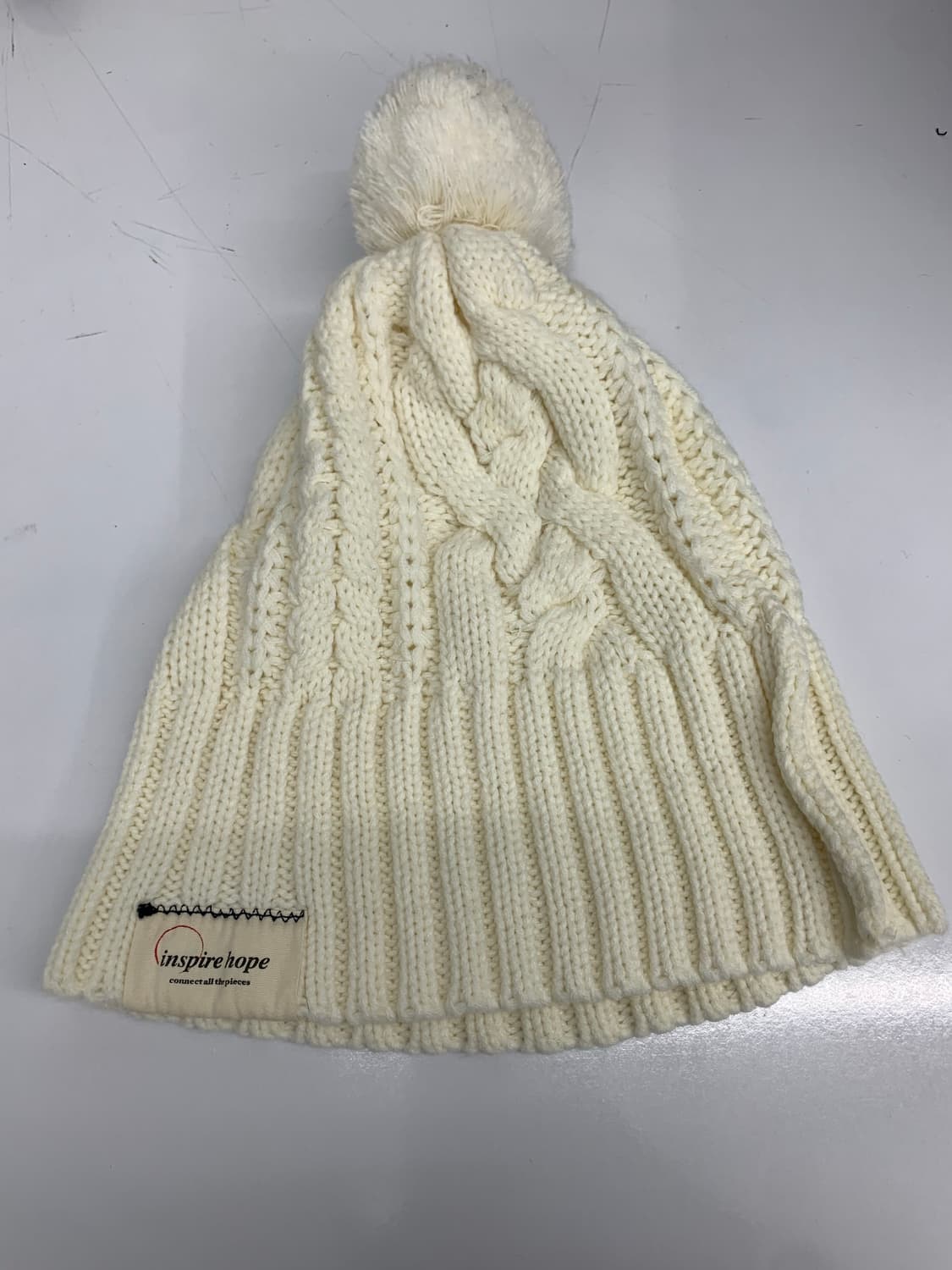 아이보리 폼폼이 비니 상품이미지2