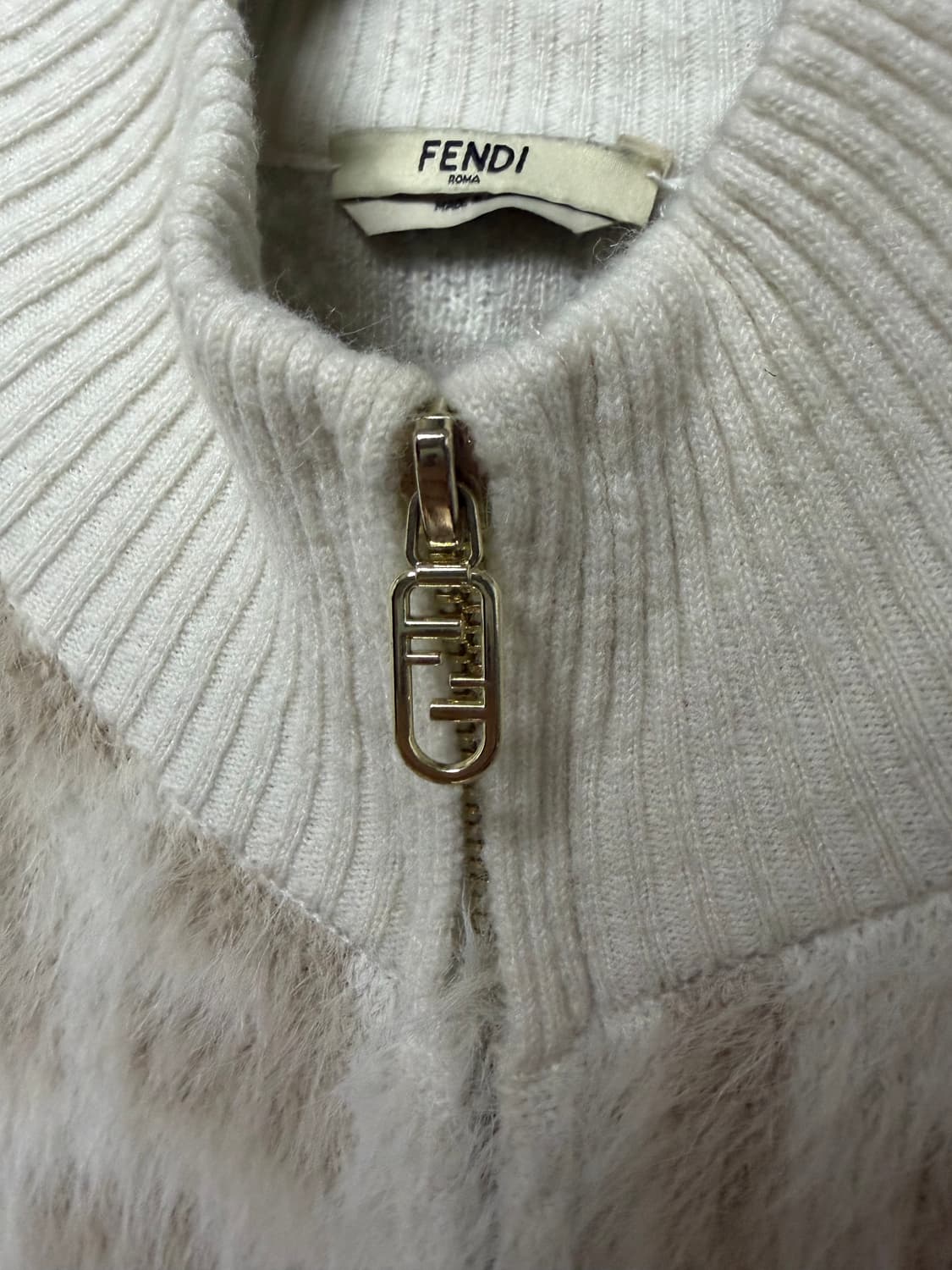 [희귀컬러/S급] 펜디 FF 로고 자카드 집업 36 (매장가 250만 이 상품이미지10