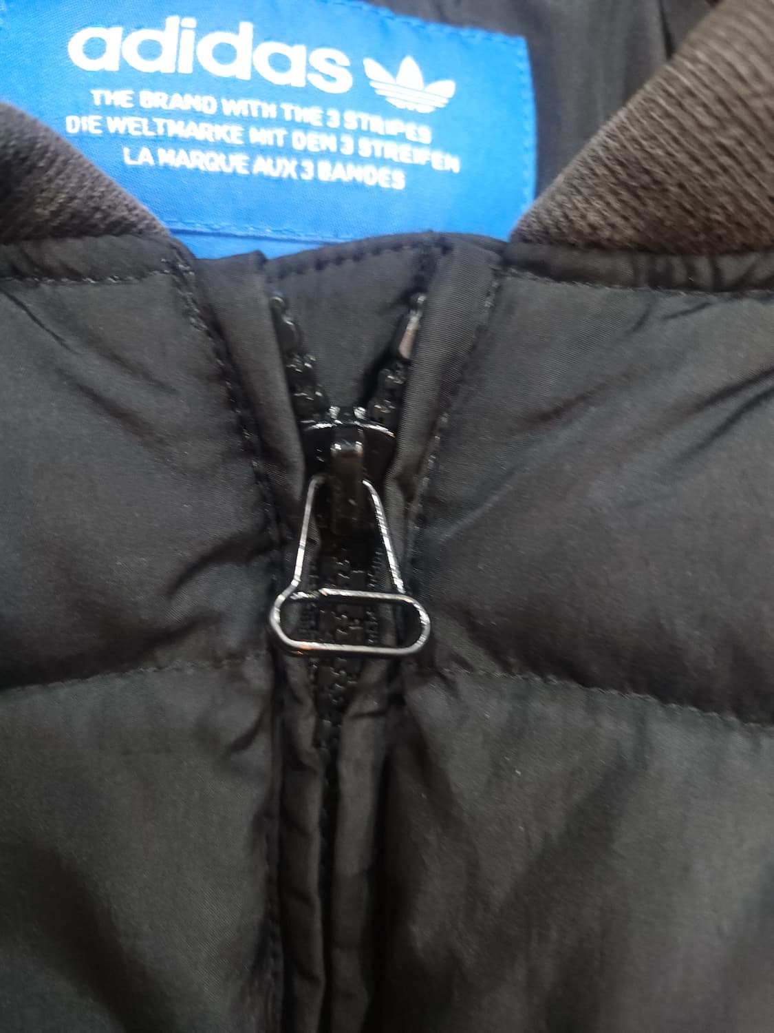 아디다스 슈퍼스타 오리털 숏패딩 점퍼
​
 상품이미지4