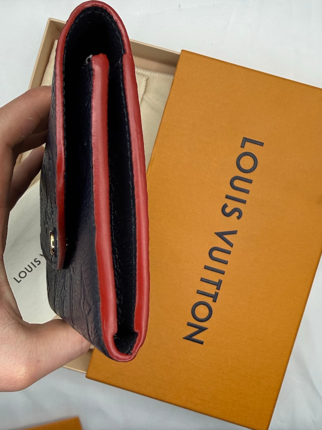 루이비통 앙프렝뜨 사라 월릿 장지갑(네이비) 상품이미지5