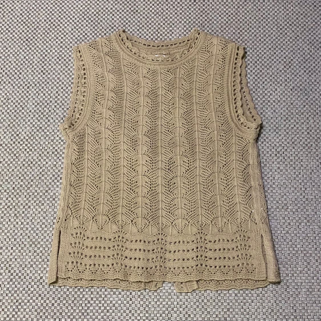 더블슬릿 펀칭 니트베스트 상품이미지1