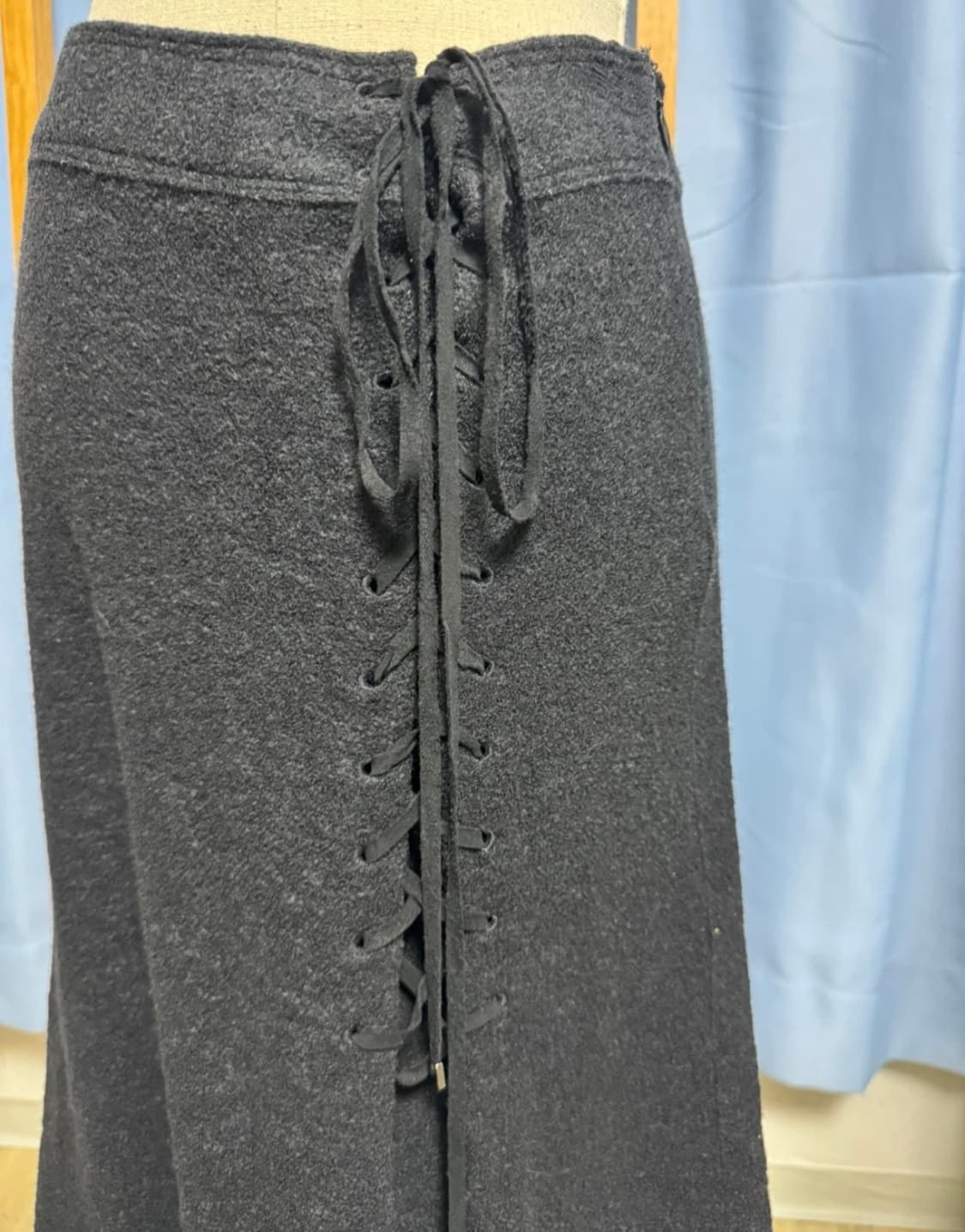 오즈세컨 블랙 레이스업 울스커트 레이어드 상품이미지4