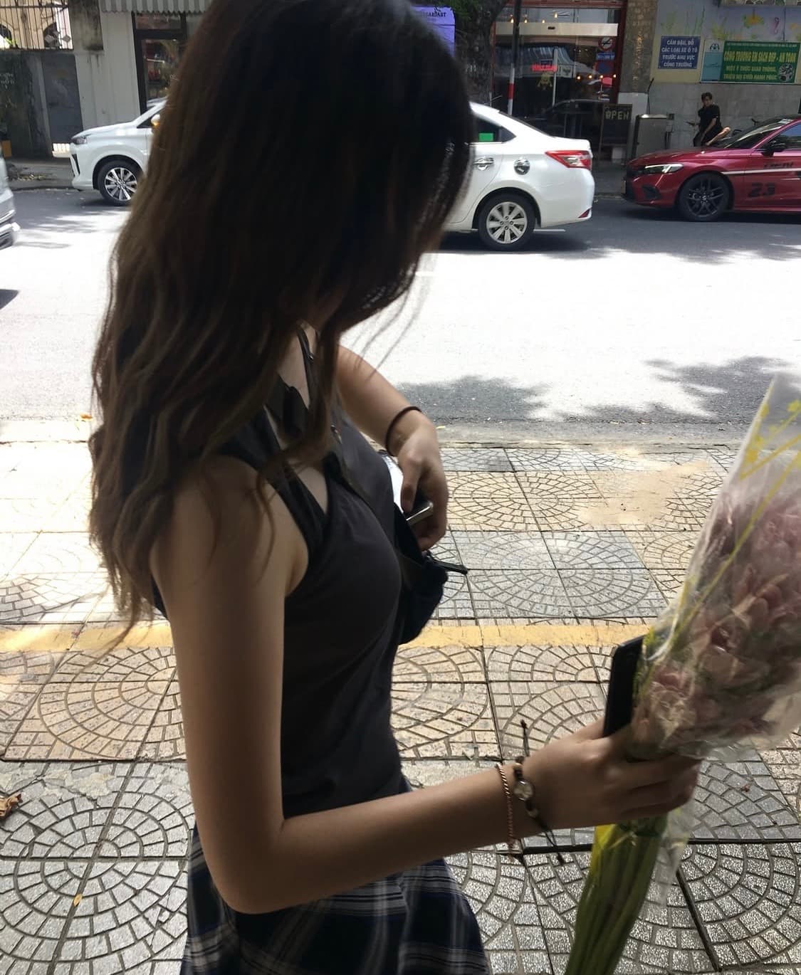 코스트퍼킬로 스트랩 슬리브리스 차콜 상품이미지3