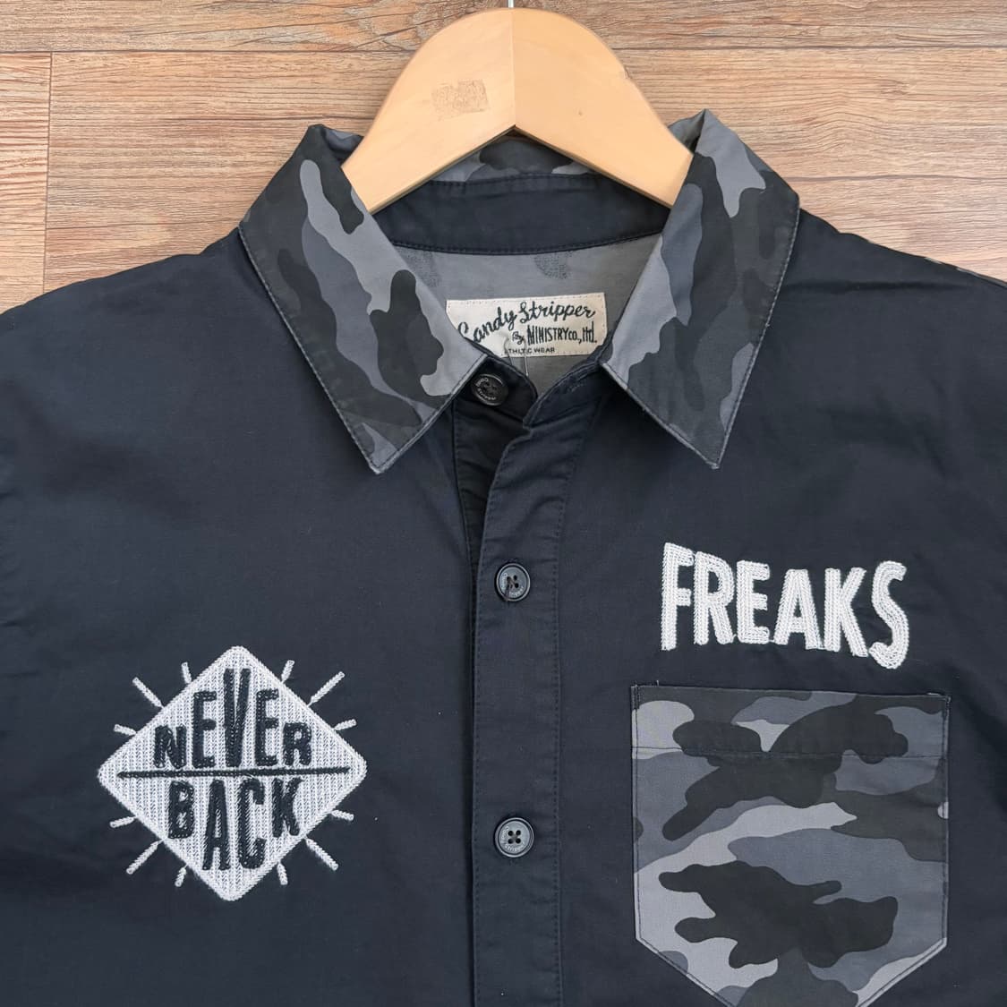 새제품 일본 스트릿 브랜드 카모 블랙 셔츠 2 사이즈 캔디스트리퍼 상품이미지3