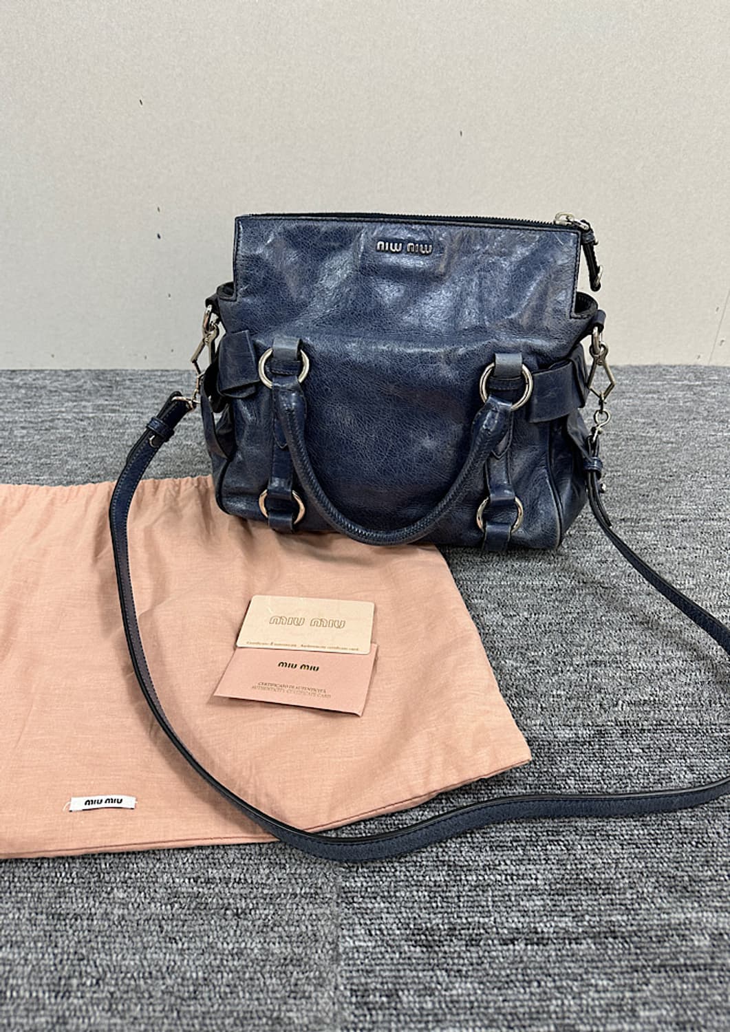 미우미우 사첼백  상품이미지1