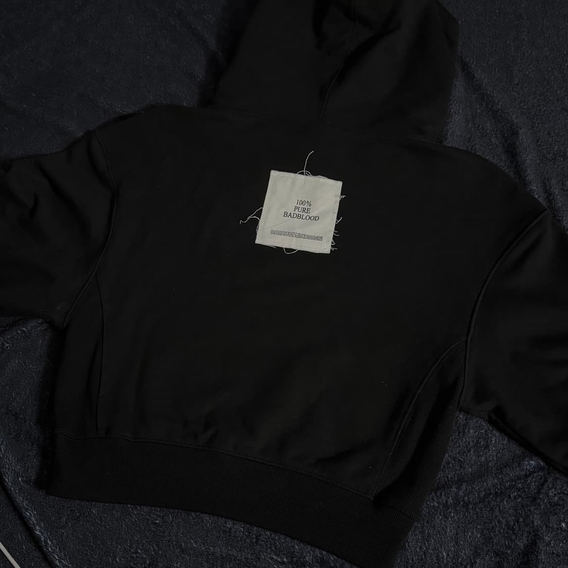 BADBLOOD 배드블러드 23fw 크롭 후드티 새상품 상품이미지3