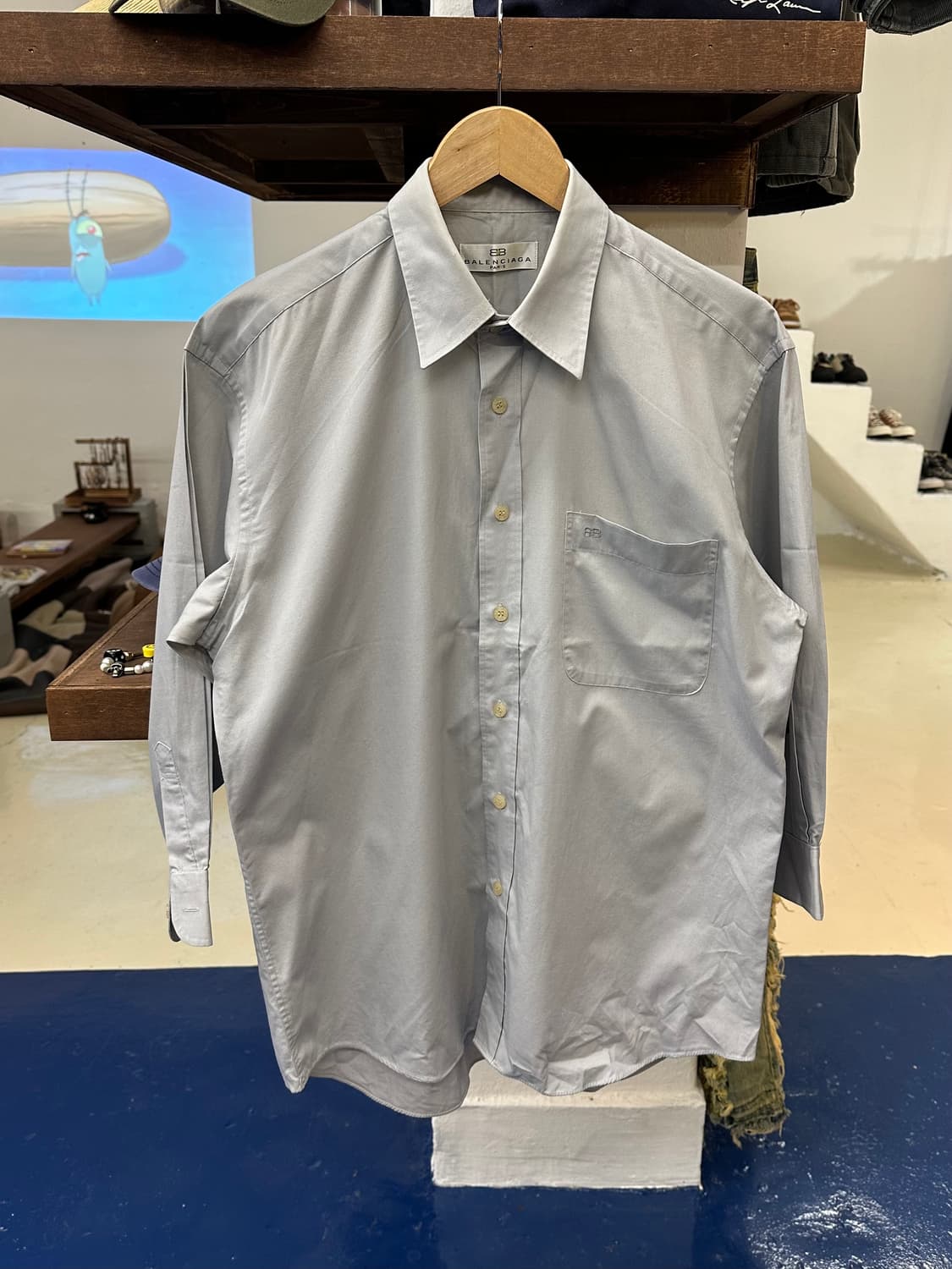 발렌시아가 그레이셔츠 상품이미지1