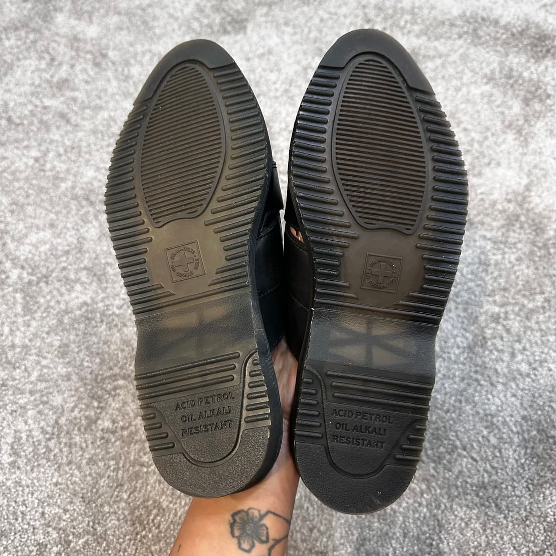 닥터마틴 나이로 블랙 템퍼리 가죽 버클 뮬235 상품이미지4