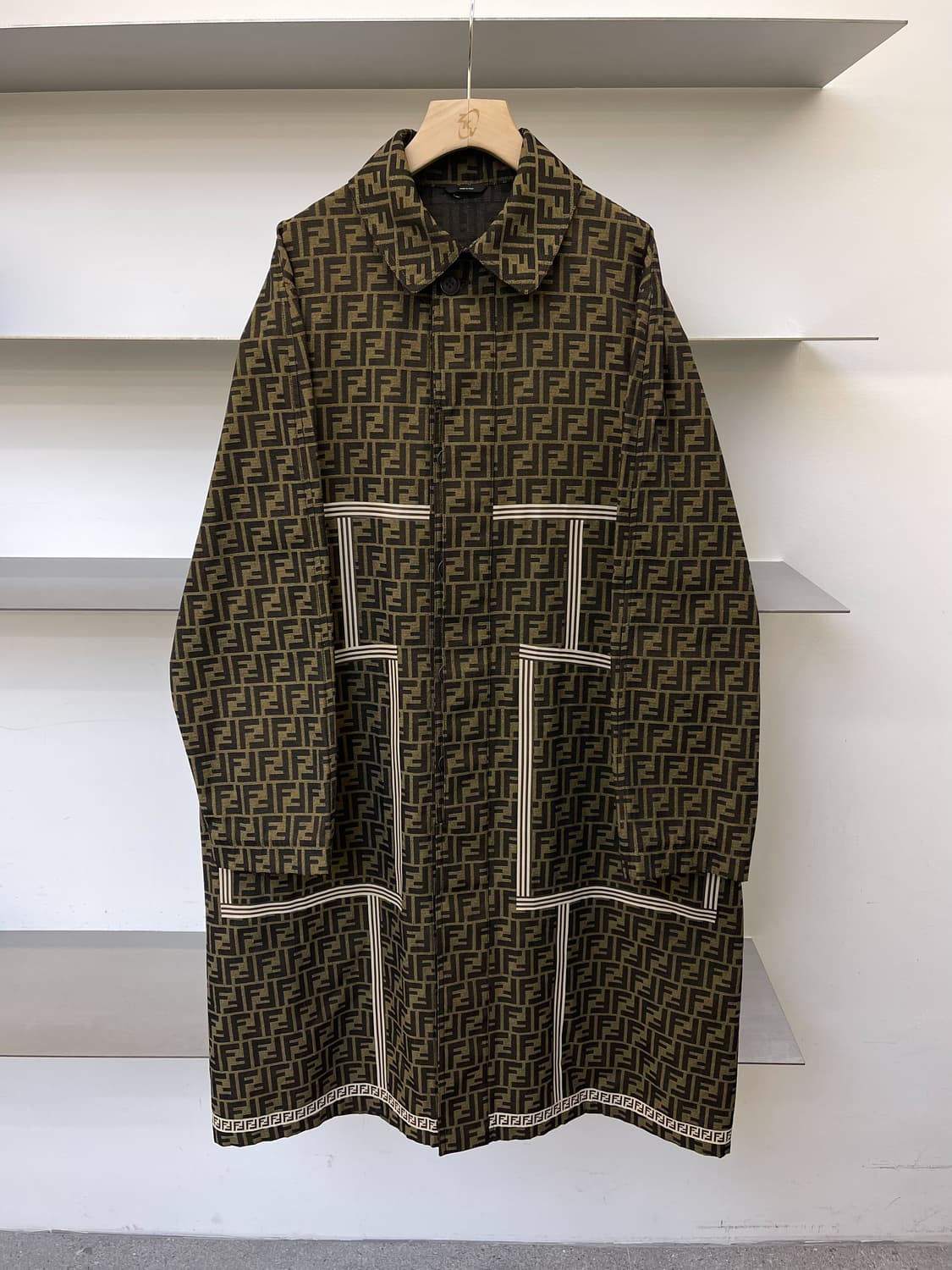 펜디 18fw FF 모노그램 트렌치 코트 상품이미지1