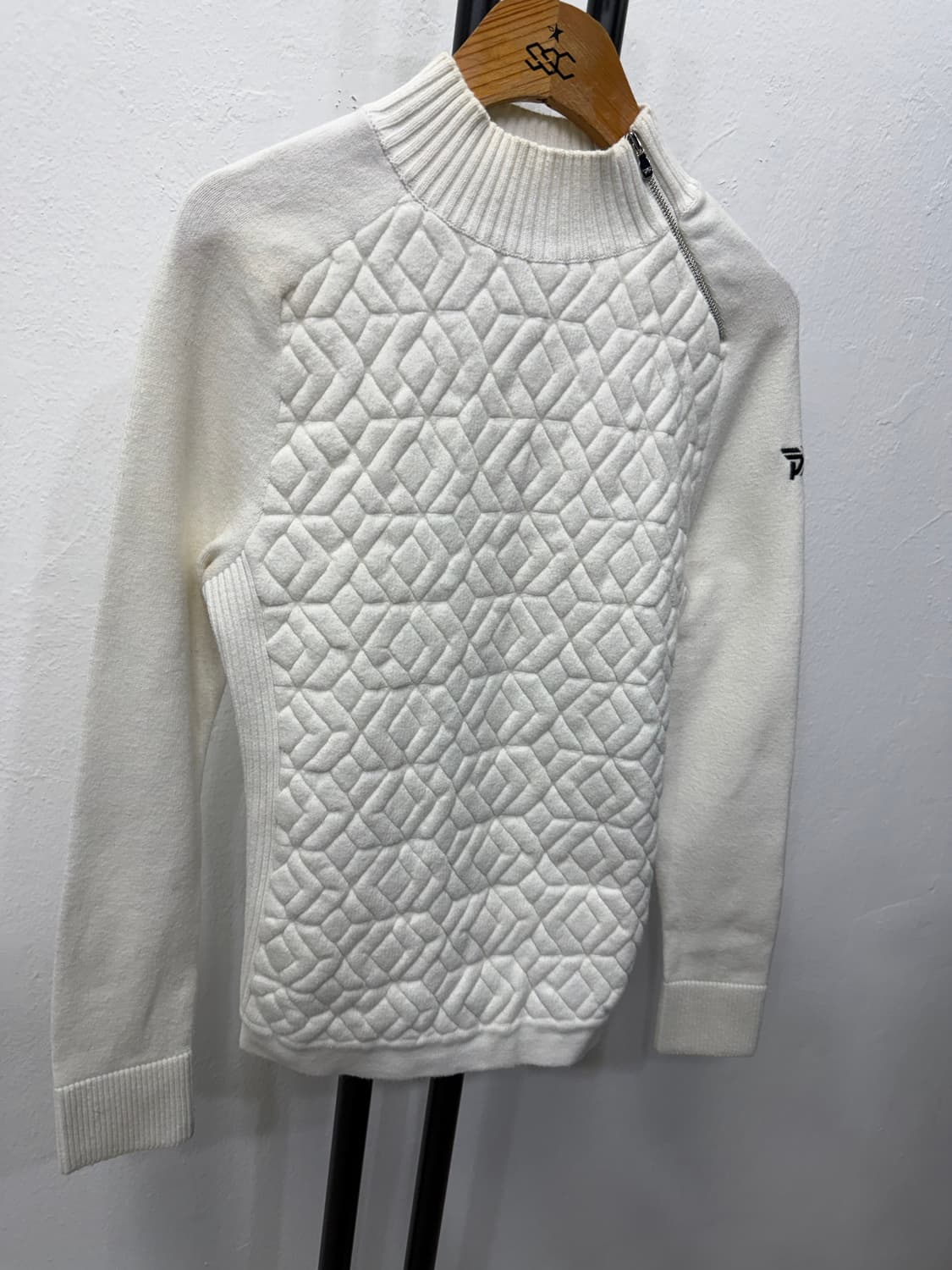 정품) PXG 여성 화이트 퀄팅 니트 탑 XS 상품이미지2