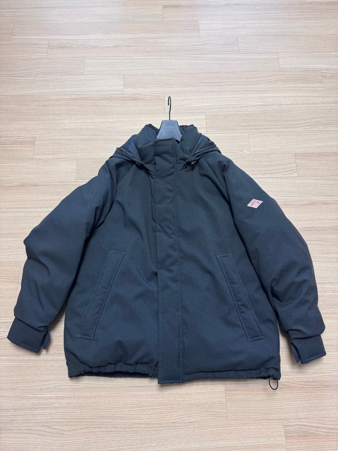 단톤 x 빔즈 블랙 패딩 자킷 L 상품이미지1