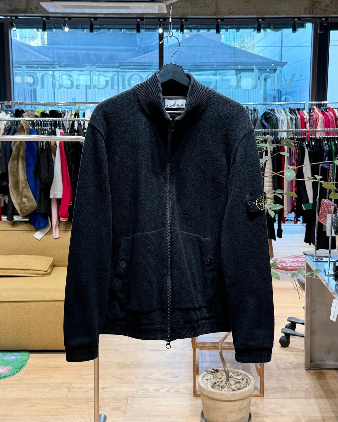 스톤아일랜드 블랙 와펜패치 집업 자켓  상품이미지1