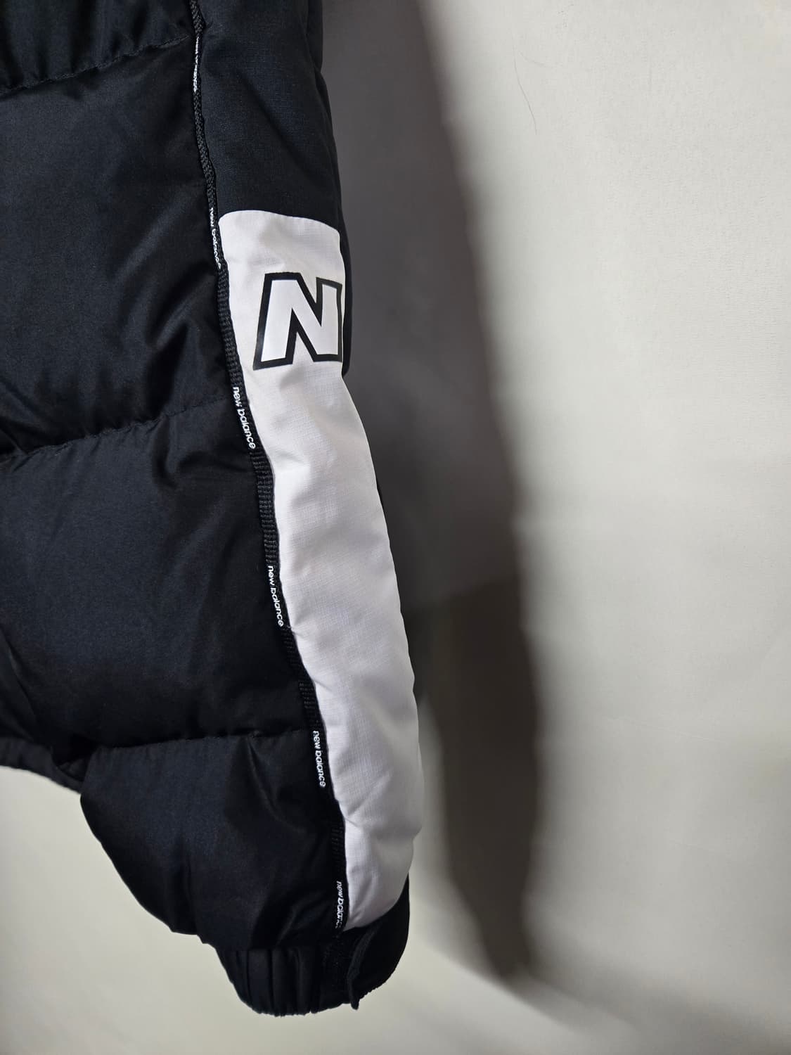 뉴발란스 구스 블랙 패딩 점퍼90S 상품이미지7