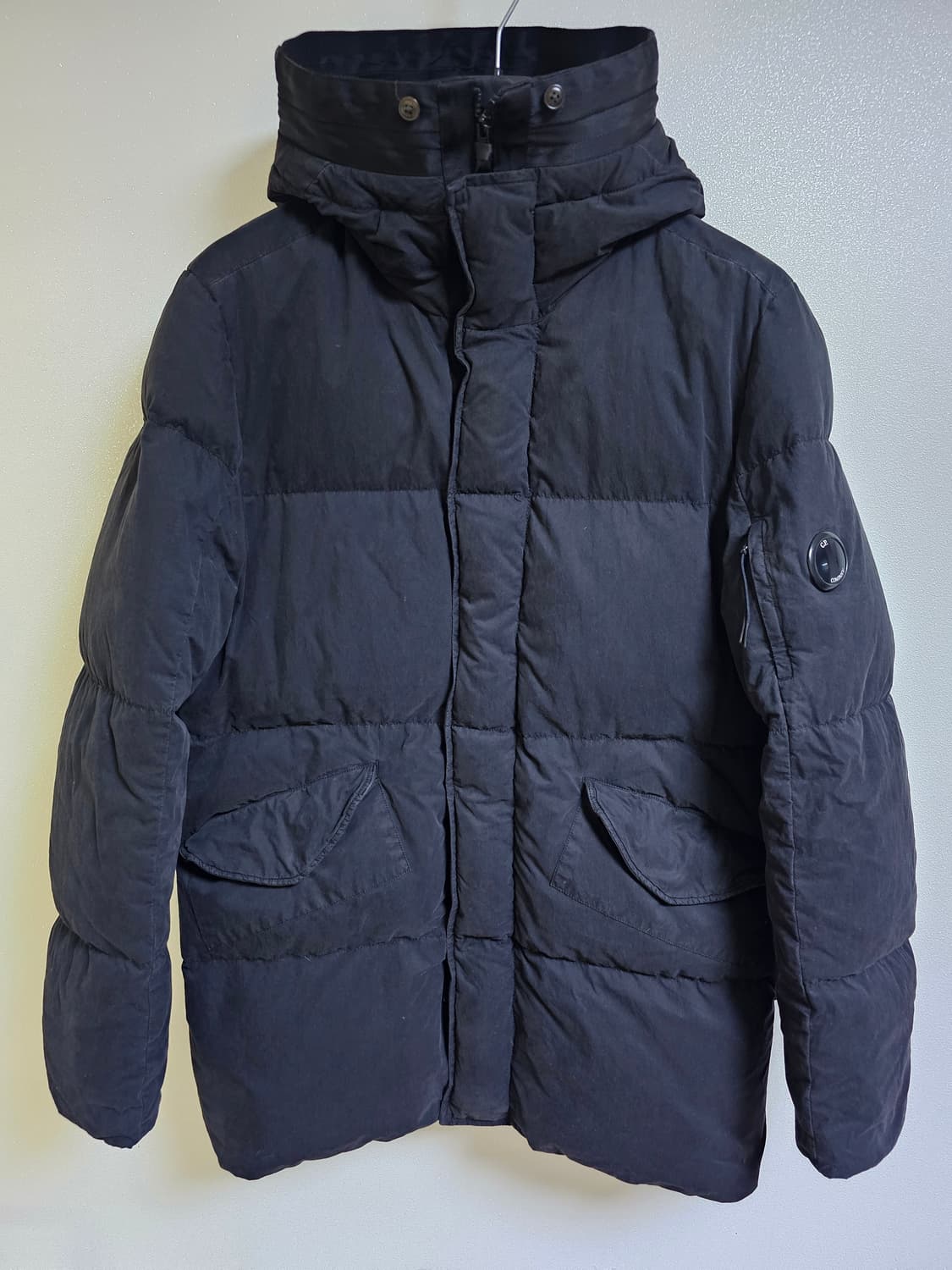 CP컴퍼니 50FILI 다운 패딩 상품이미지1