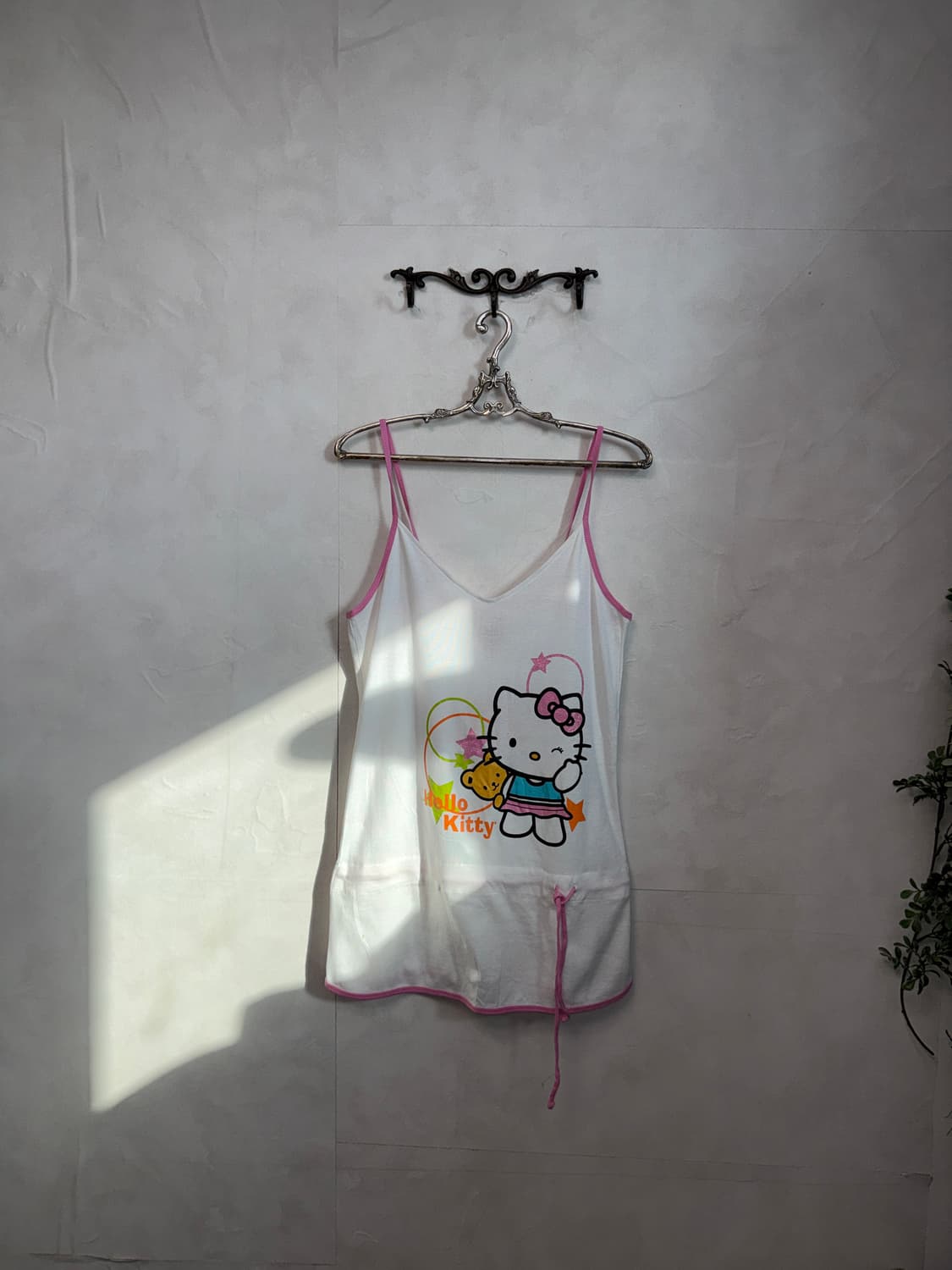 Sanrio Hello Kitty print sleeveless 상품이미지5