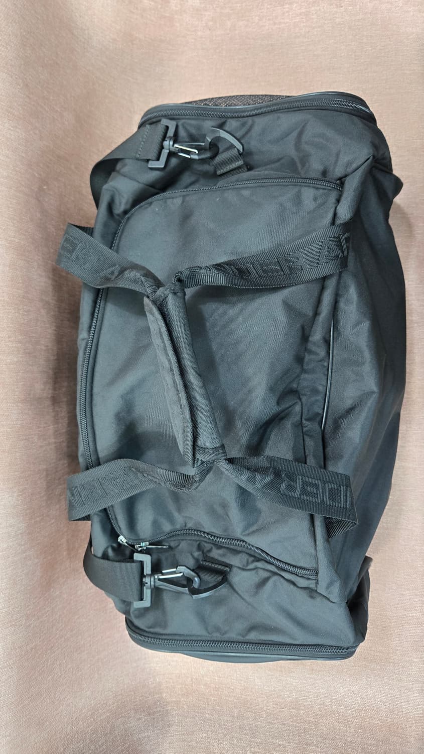 언더아머 미사용  블랙 더플백 상품이미지2