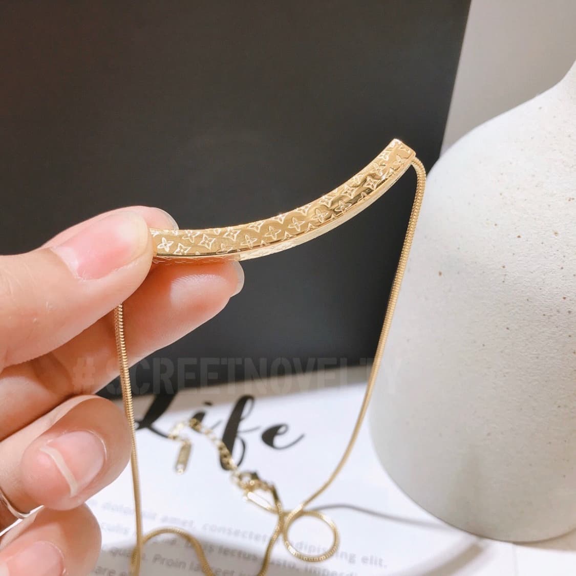 루이비통 LV 패턴 목걸이 풀박스 상품이미지2